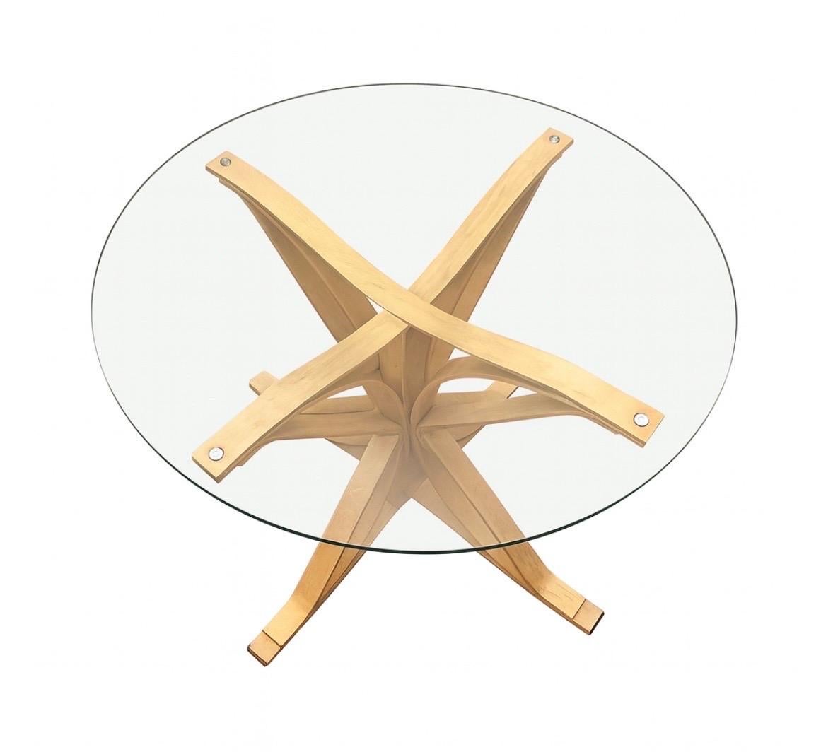 Iconic Knoll Hat Trick Table & Chairs Dining Set by Frank Gehry Stamped & Dated, circa 1992. An exquisite and collectible Frank Gehry sculptural design table and chairs for Knoll. All items are in very good vintage condition, with the table