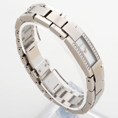 Icónico reloj de pulsera Gucci 4600L para señora, esfera nacarada, diamantes, años 90..