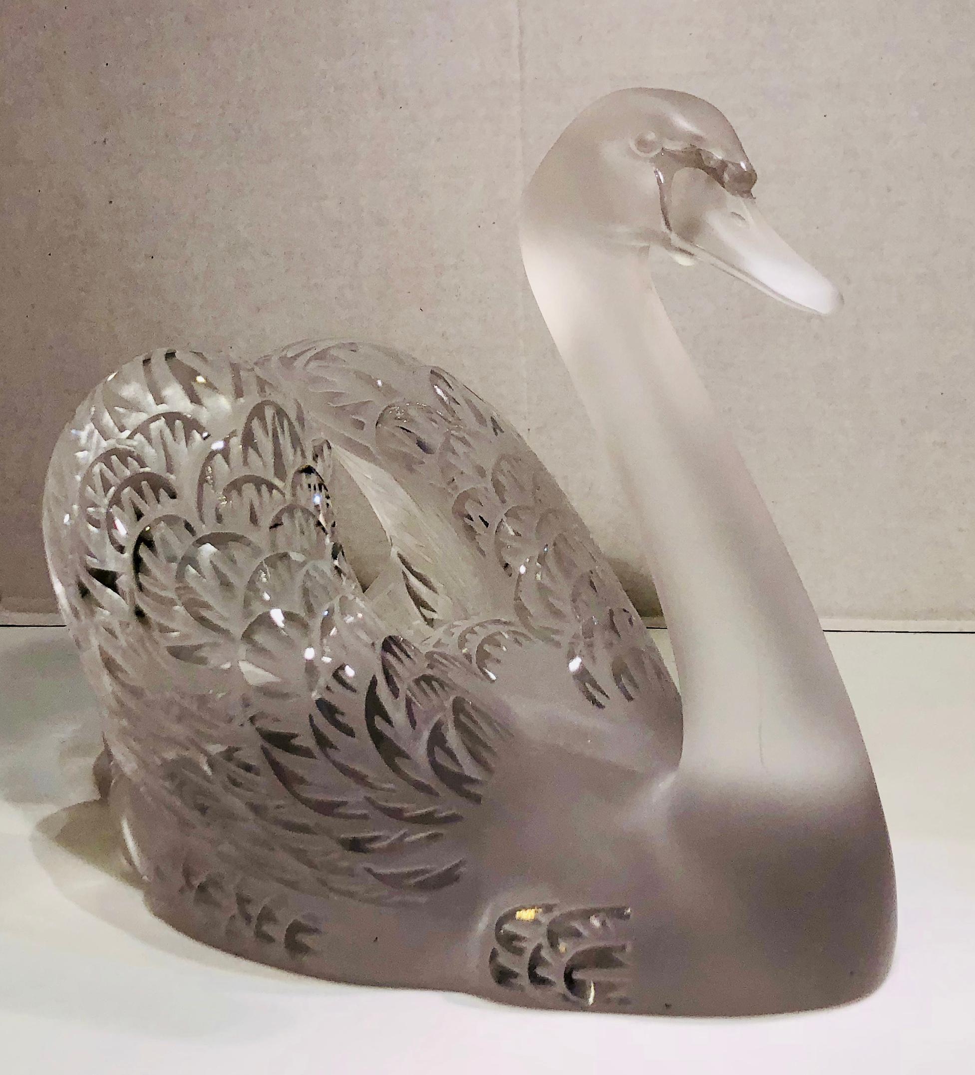 Iconic Large Lalique France 'Swan Head Up' Crystal Sculpture In Excellent Condition For Sale In Tustin, CA