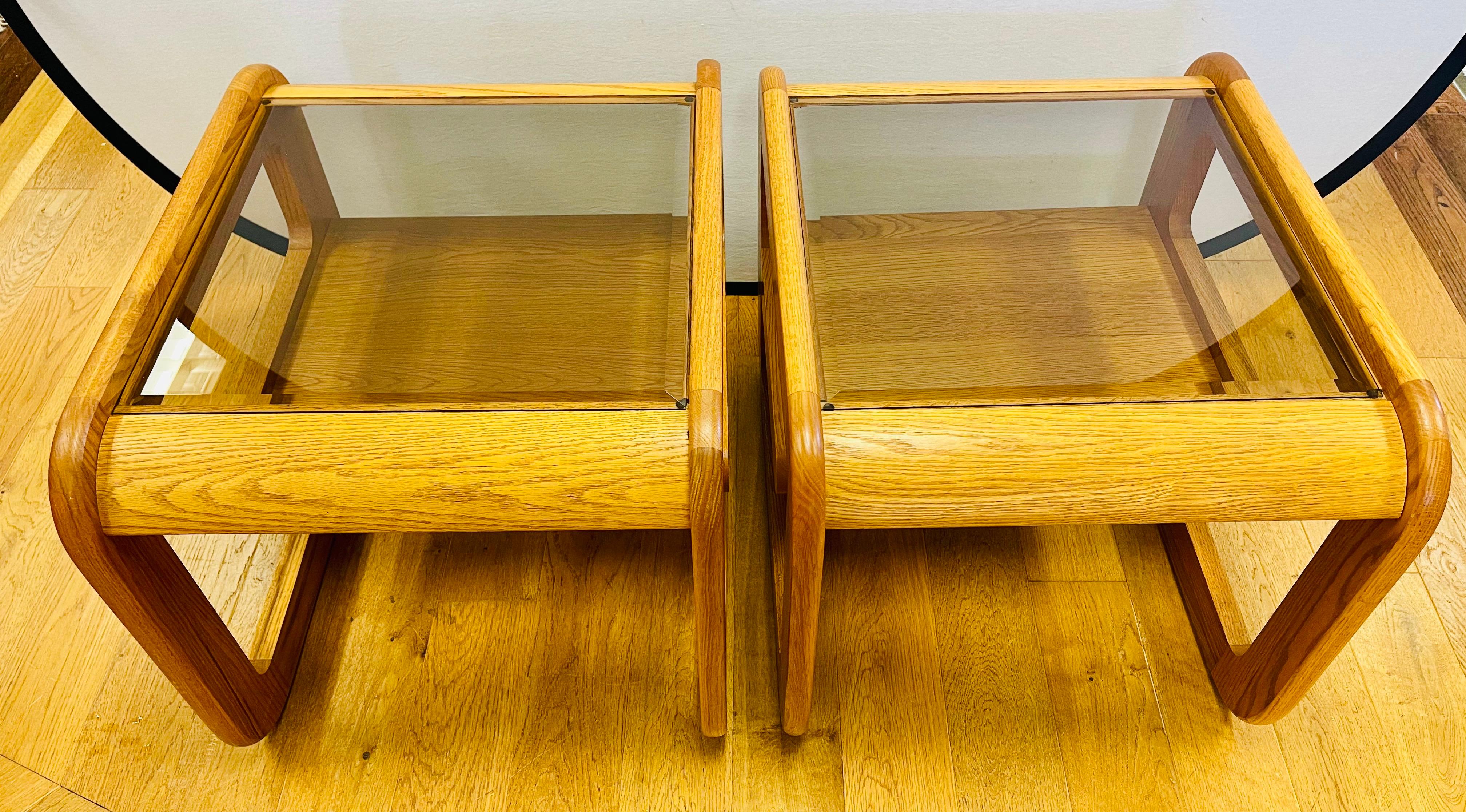 Iconic Late Mid Century Modern California Design Hodges Side End Table In Good Condition In West Hartford, CT