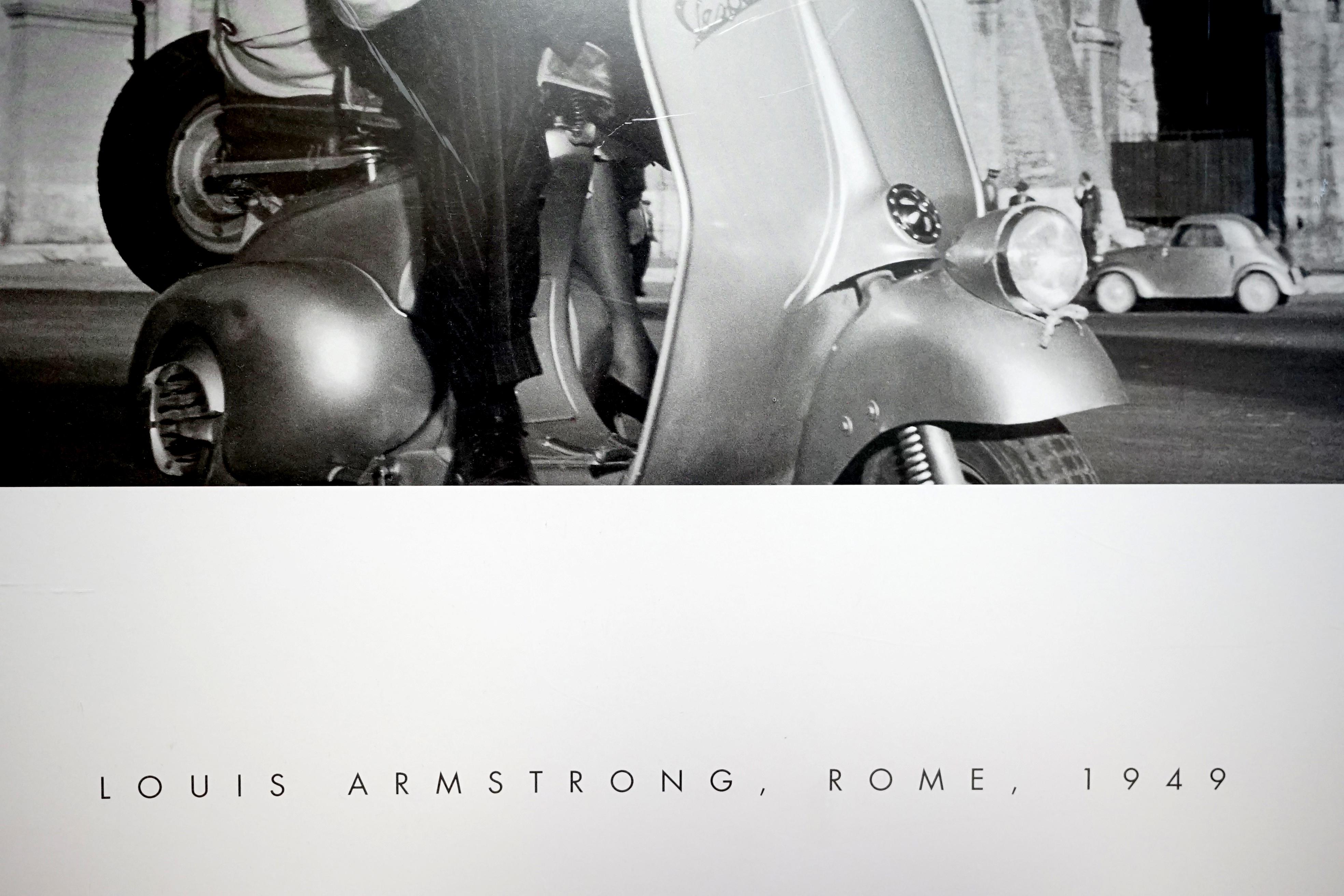 Der ikonische Louis Armstrong reitet am römischen Kolosseum vorbei (amerikanisch) im Angebot