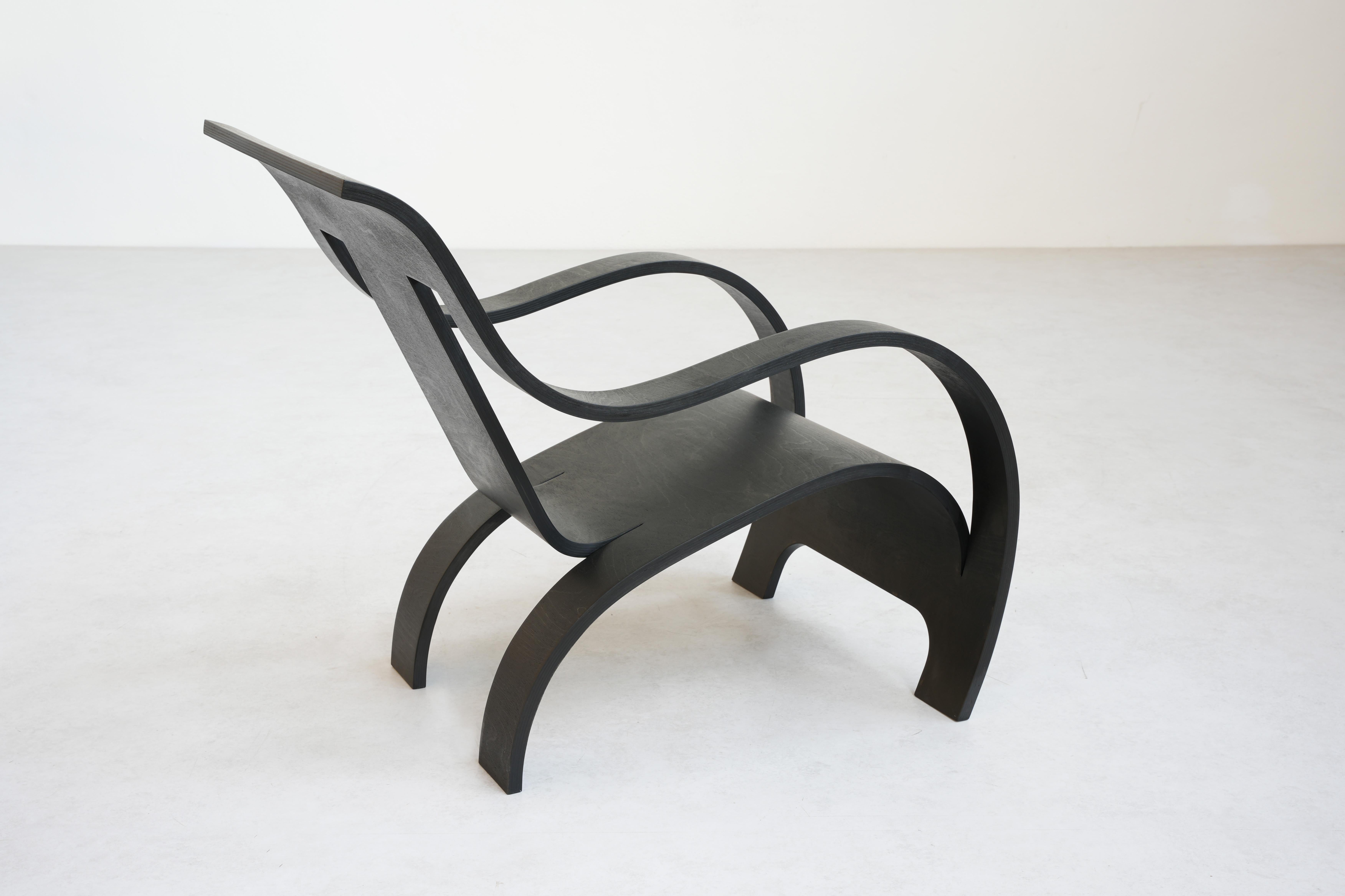 Iconic Lounge Chair by Gerald Summers Reedition in plywood in black, 2024 For Sale 2