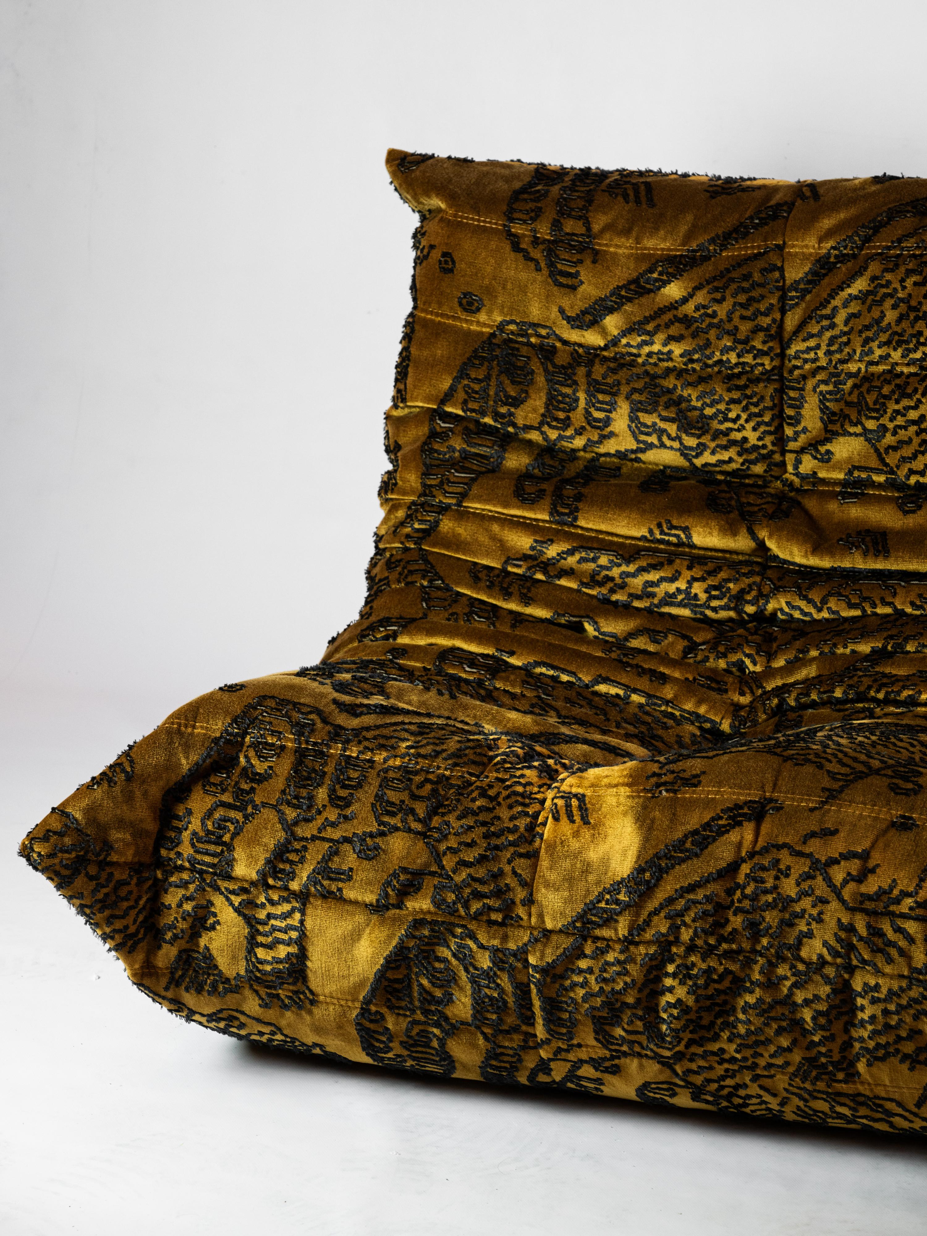 Iconic Michel Ducaroy Togo Sofa for Ligne Roset with Dedar Moutain Tiger Fabric In Good Condition In NICE, FR