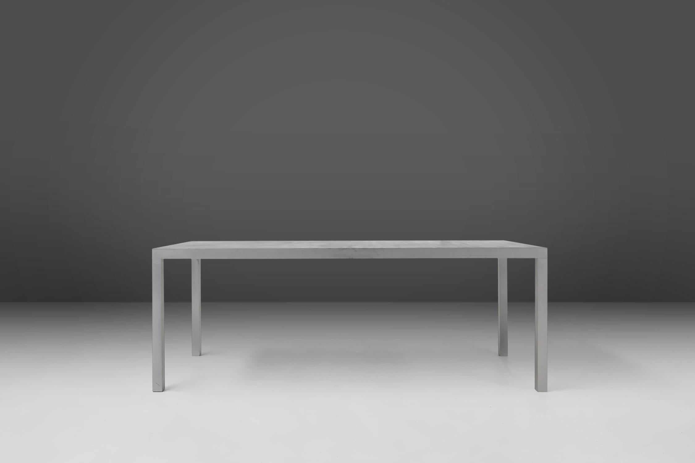 Belgium / 1990 / table T88A / Maarten van Severen / Top Mouton / aluminium / modern / post-modern / mid-century design

This rare and iconic table by the Belgium designer Maarten Van Severen T88A in aluminium is suitable for work or as dining table