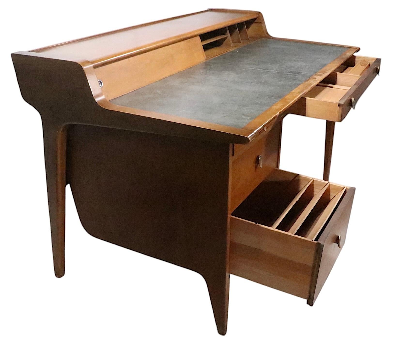 Bureau emblématique du milieu du siècle dernier de John Van Koert pour Drexel, années 1960 en vente 4