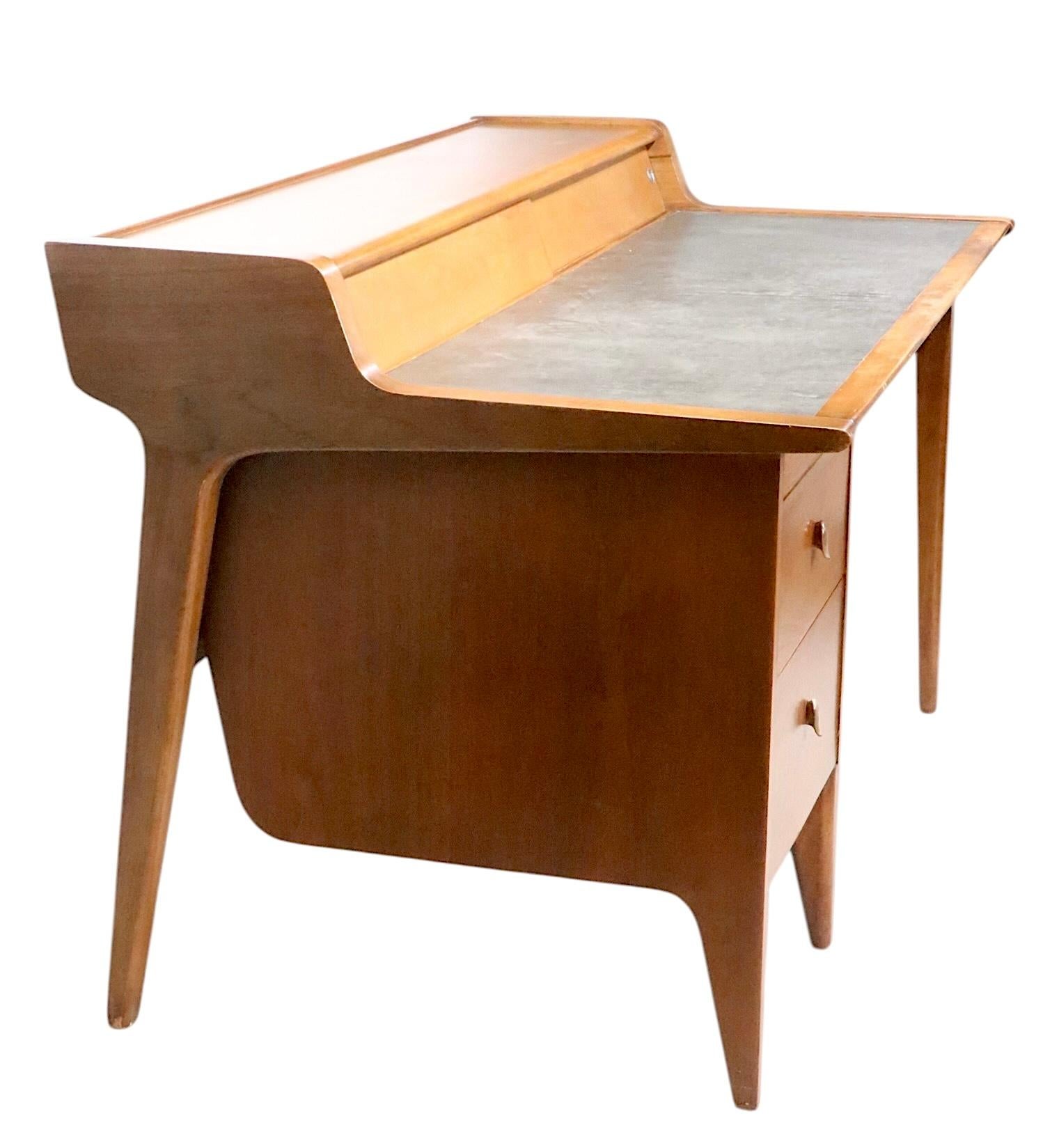 Bureau emblématique du milieu du siècle dernier de John Van Koert pour Drexel, années 1960 en vente 9