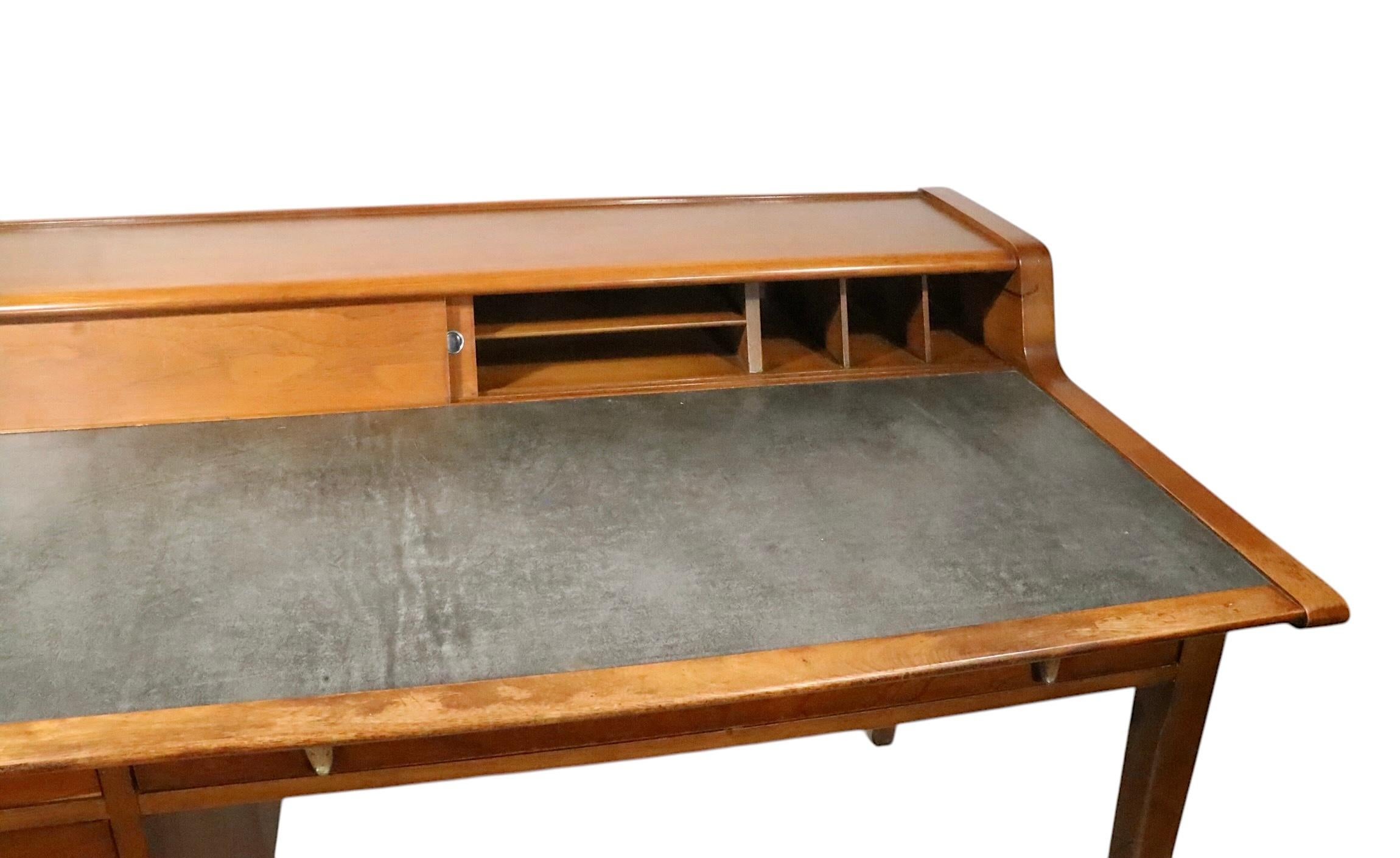 Bureau emblématique du milieu du siècle dernier de John Van Koert pour Drexel, années 1960 en vente 1