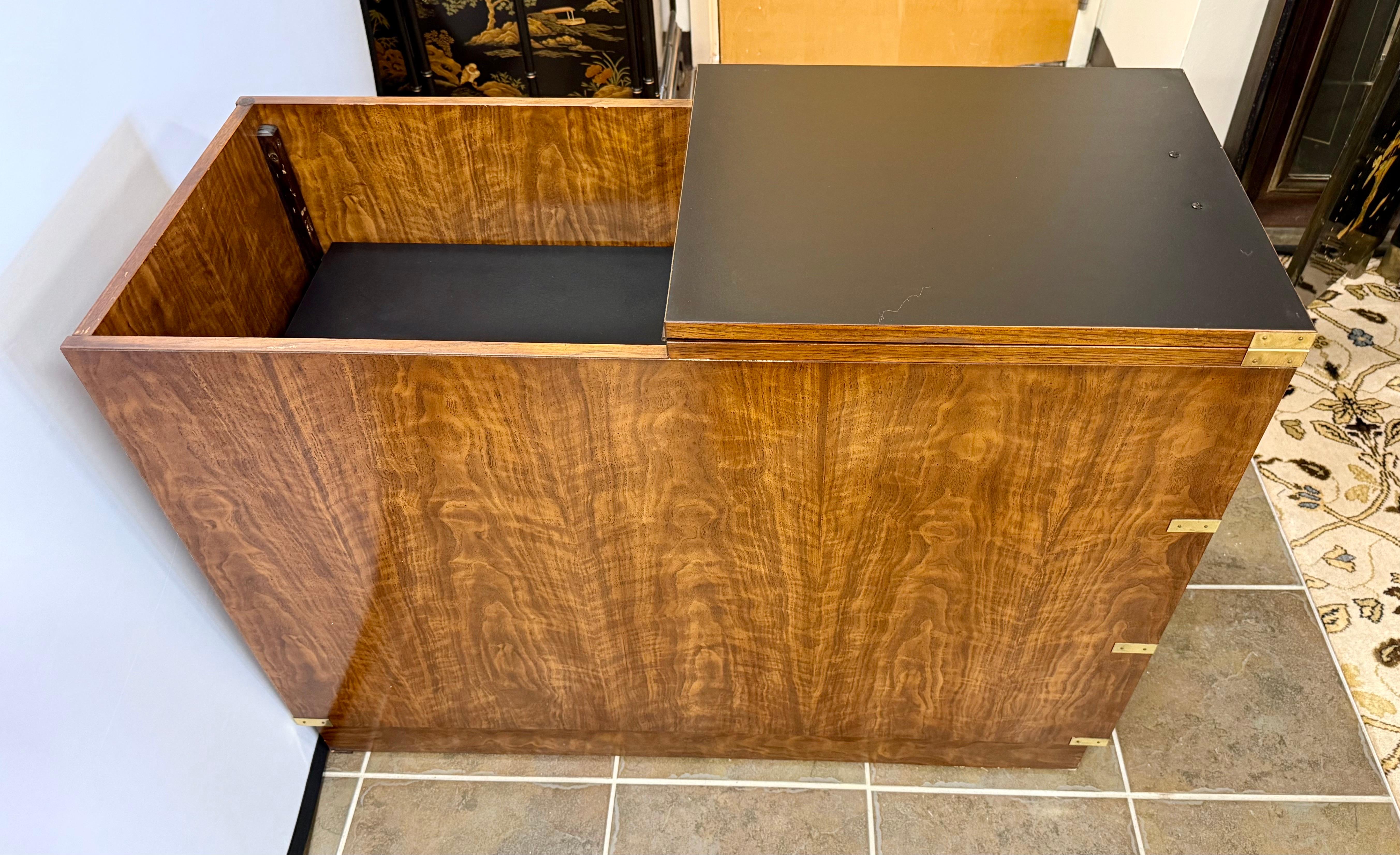 Iconic Mid Century Drexel Rare Brigade Line Campaign Dresser Dry Bar Case Piece In Good Condition For Sale In West Hartford, CT