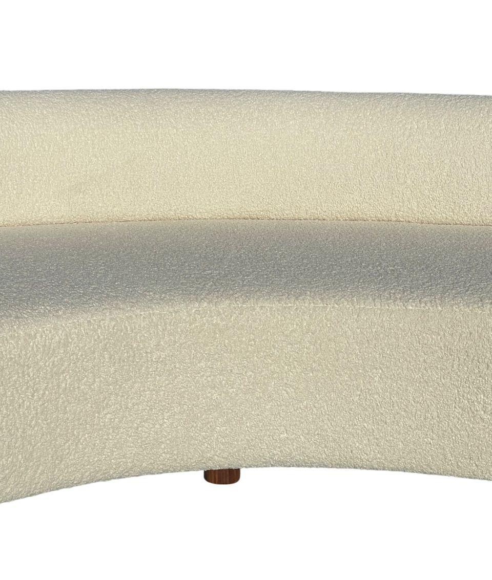 Iconic Mid-Century Modern Design Serpentine Sofa by Vladimir Kagan In Excellent Condition In Los Angeles, CA