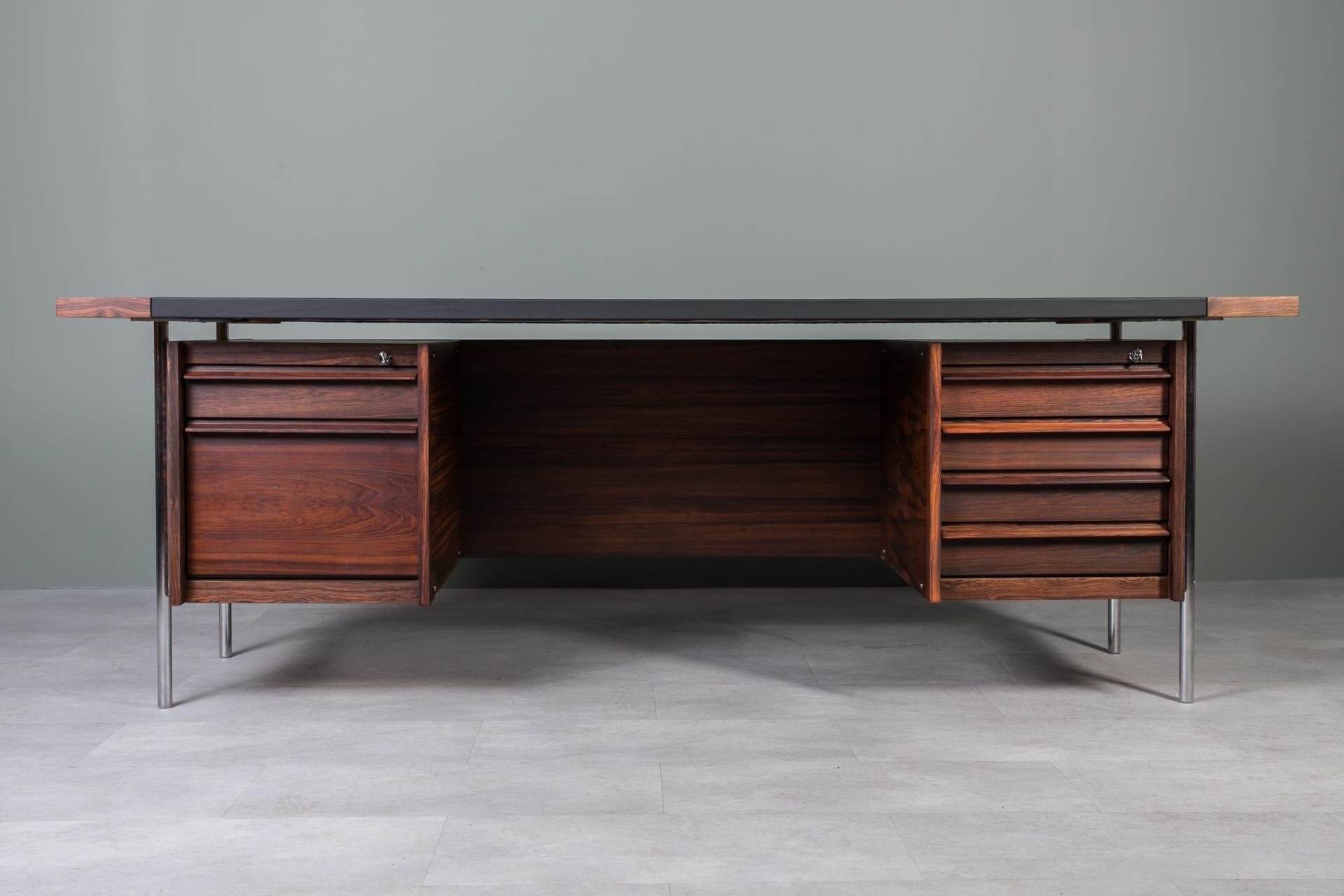 Iconic Mid Century Modern Desk by Svend Ivar Dysthe, Dokka Mobler, Norway, 1960s In Good Condition For Sale In Wrocław, Poland