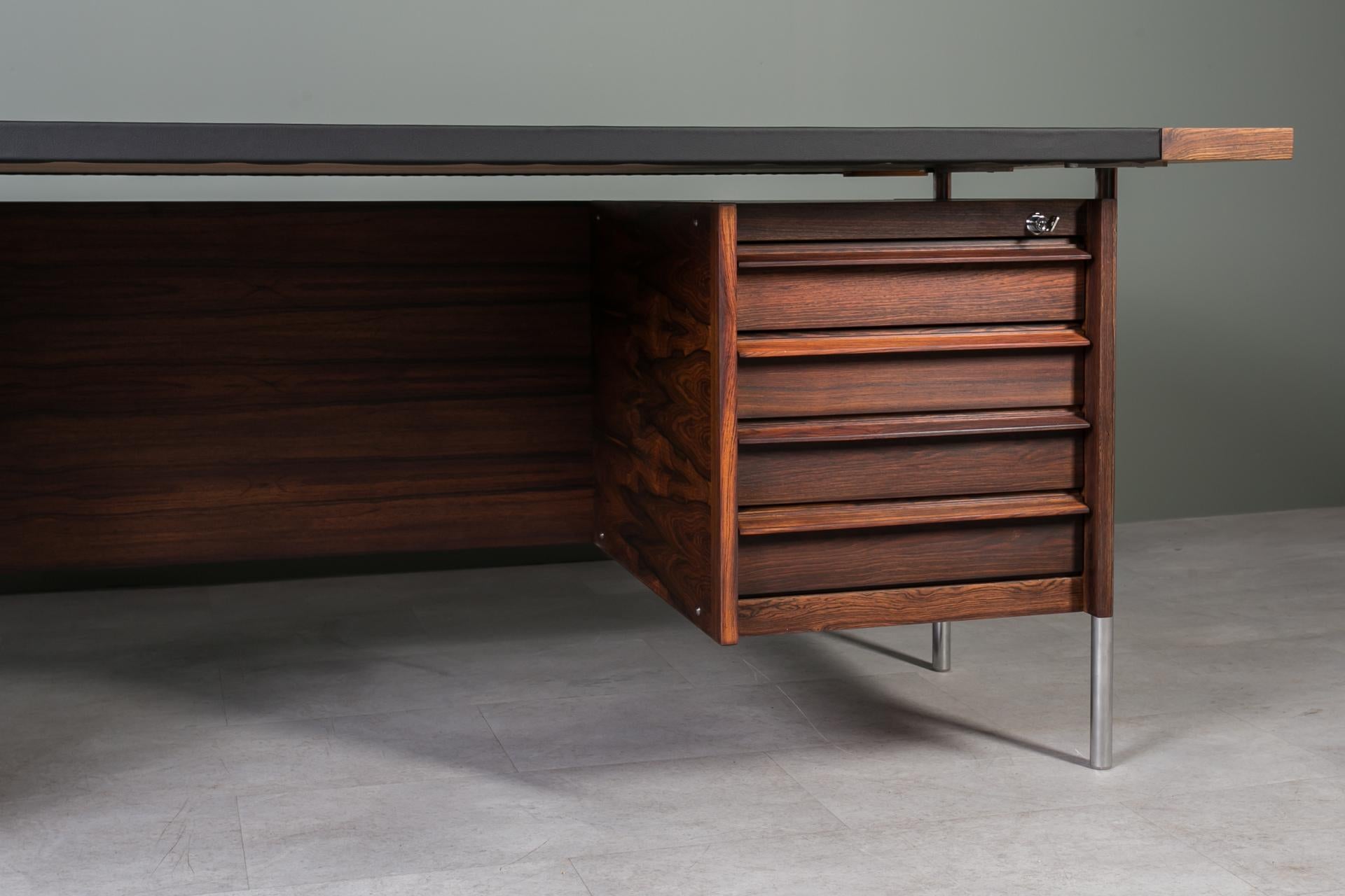 Iconic Mid Century Modern Desk by Svend Ivar Dysthe, Dokka Mobler, Norway, 1960s For Sale 1