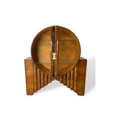 Iconic Mid-Century Modern "Rocket' Display Cabinet or Vitrine English circa 1935