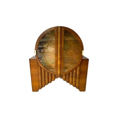 Iconic Mid-Century Modern "Rocket' Display Cabinet or Vitrine English circa 1935