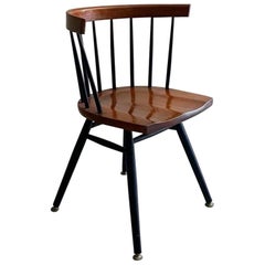 Silla "N19" con respaldo de huso, icónica de la modernidad de mediados de siglo, diseñada por George Nakashima.