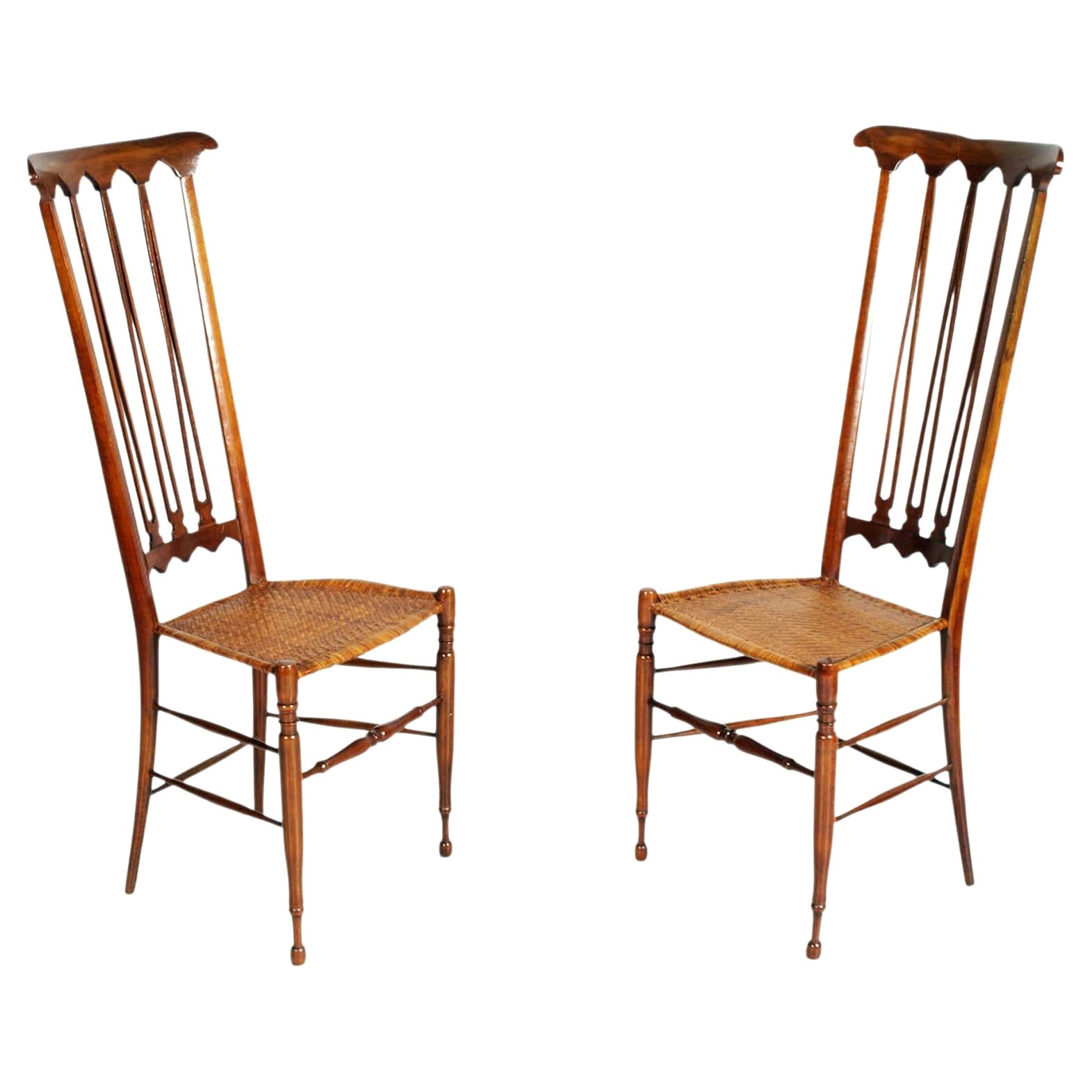 Paire de chaises à haut dossier emblématique de la période médiévale par Gio Ponti par SAC, Toutes les pièces d'origine