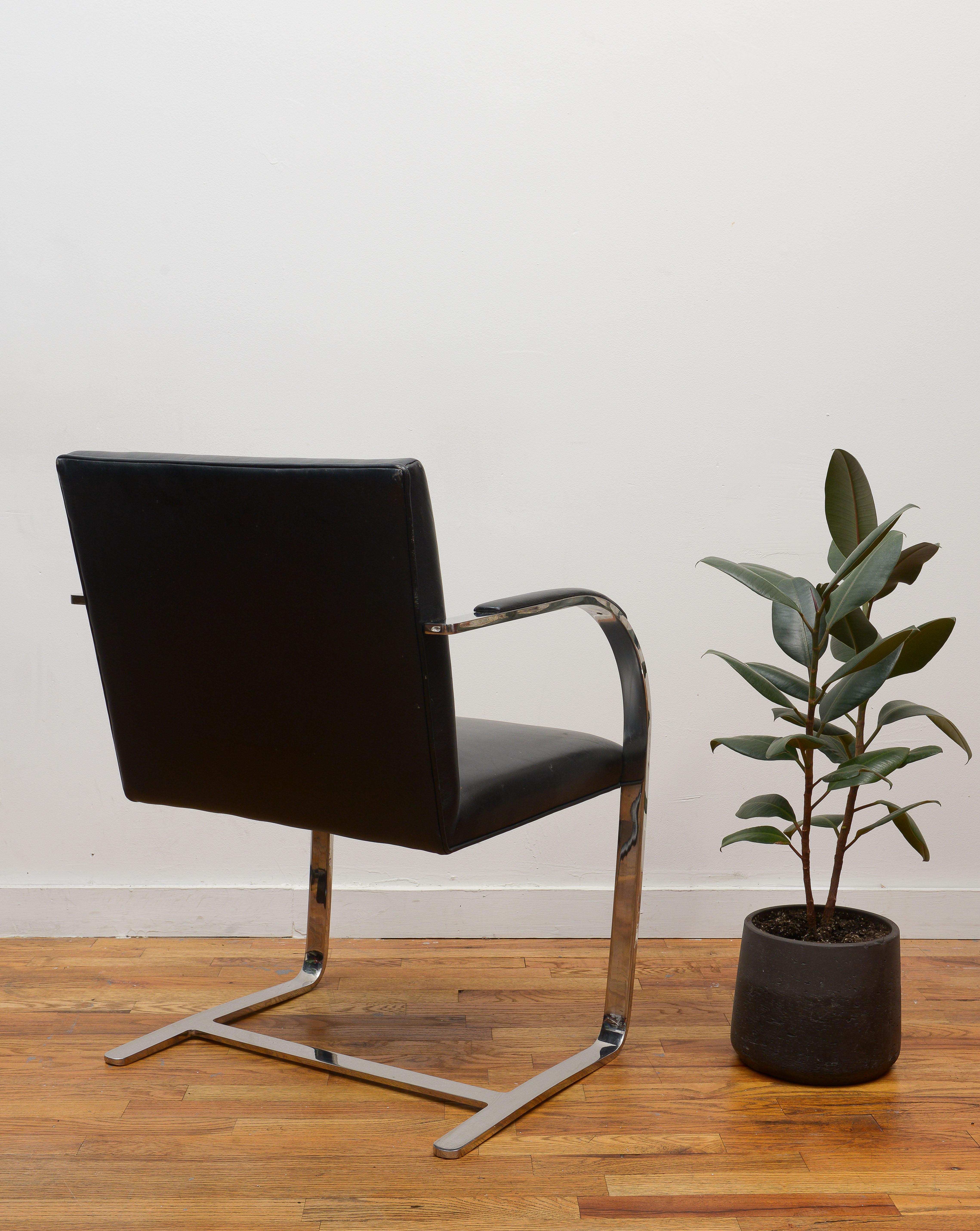American Iconic Mies van der Rohe BRNO Flat Bar Chair in Black Leather, 1990s For Sale
