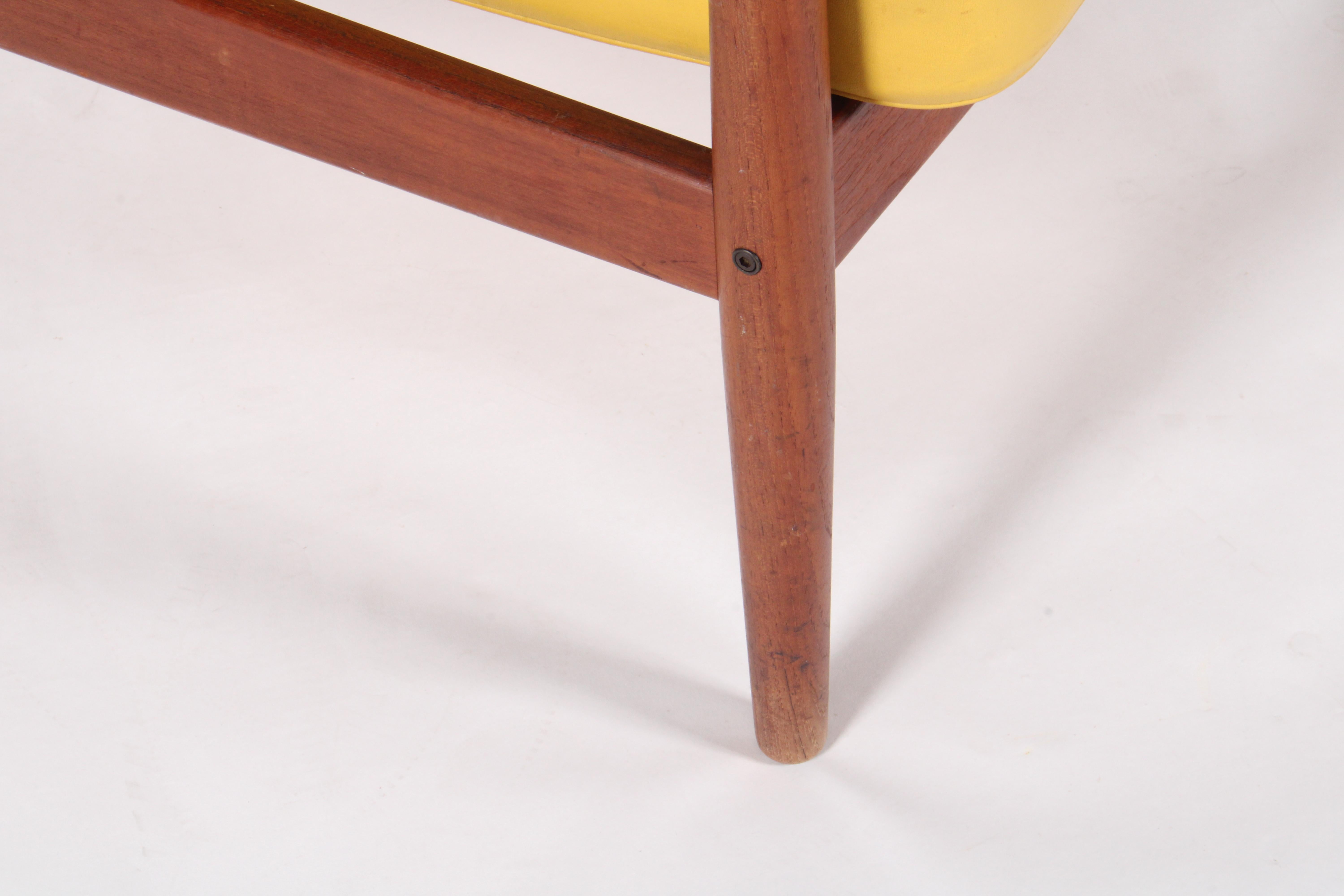 Iconic Model 164 Danish Designed lounge chair By Arne Vodder For France & Son 11