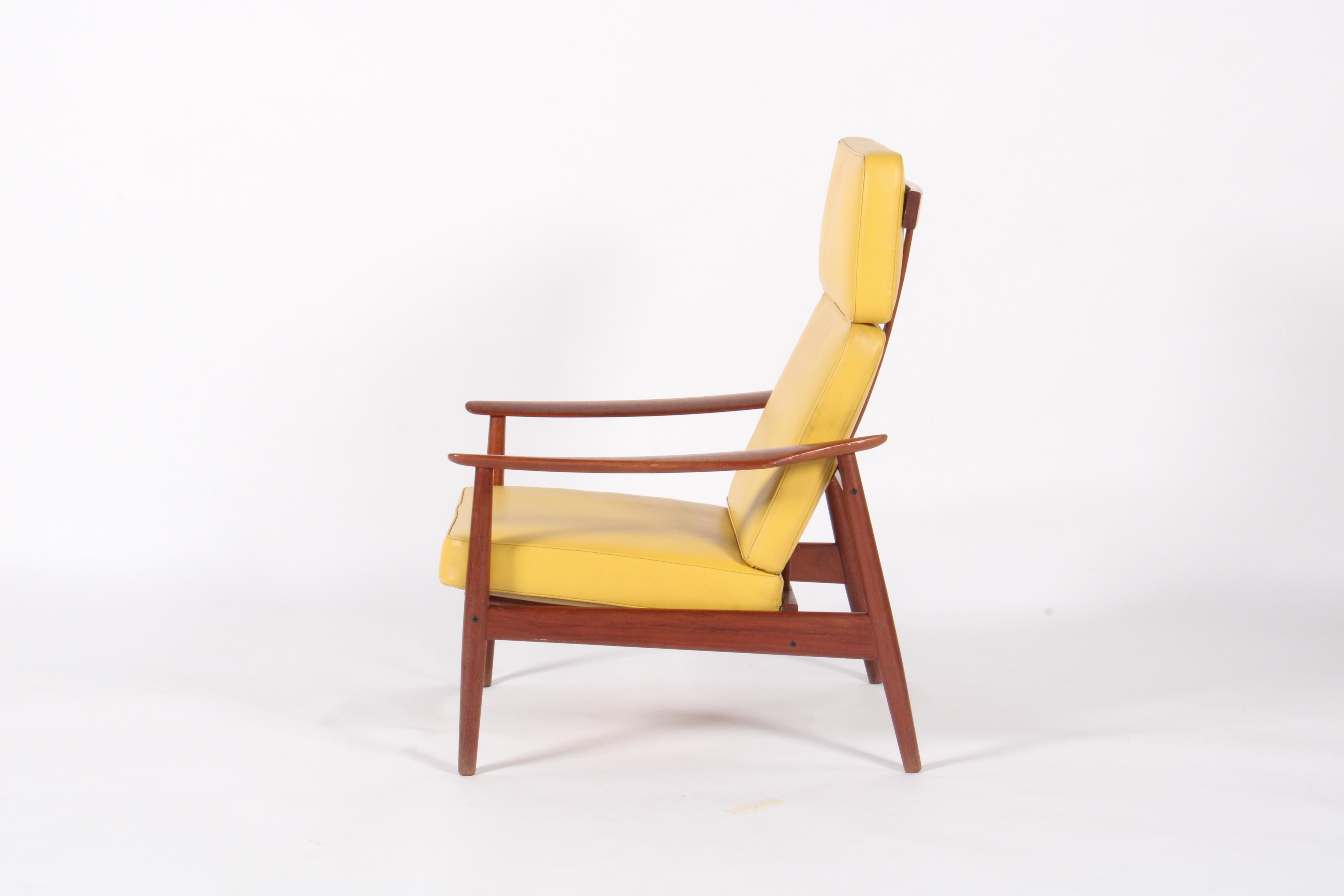 Mid-Century Modern Iconic Model 164 Danish Designed lounge chair By Arne Vodder For France & Son