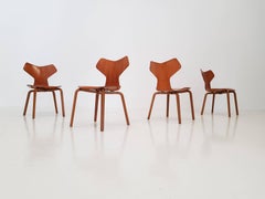 Iconic Model 3130 Grand Prix Chair by Arne Jacobsen for Fritz Hansen, 1960s