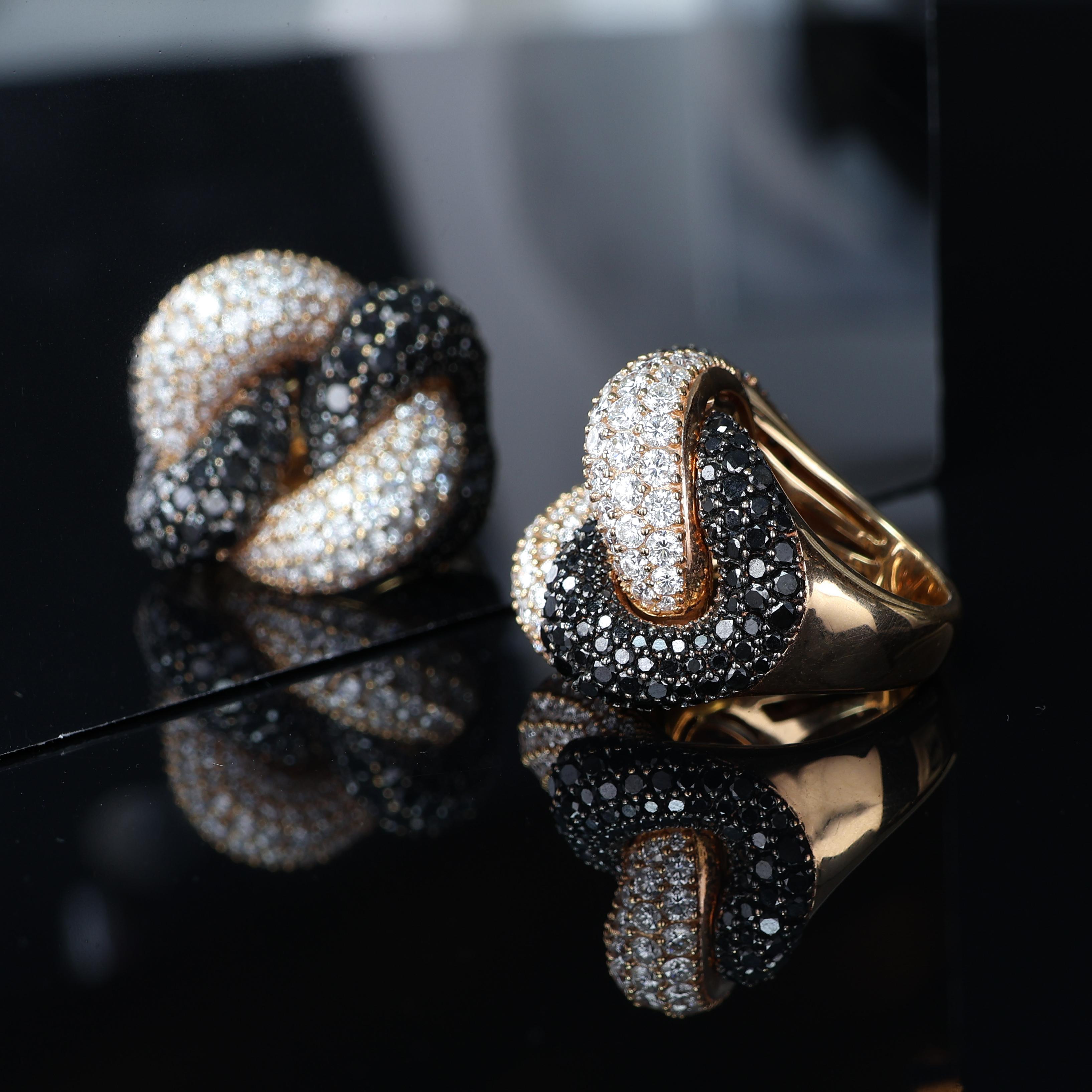 da uomo o donna Iconico anello moderno in oro rosa con groumette e diamanti bianchi e neri da 7,87 carati in vendita