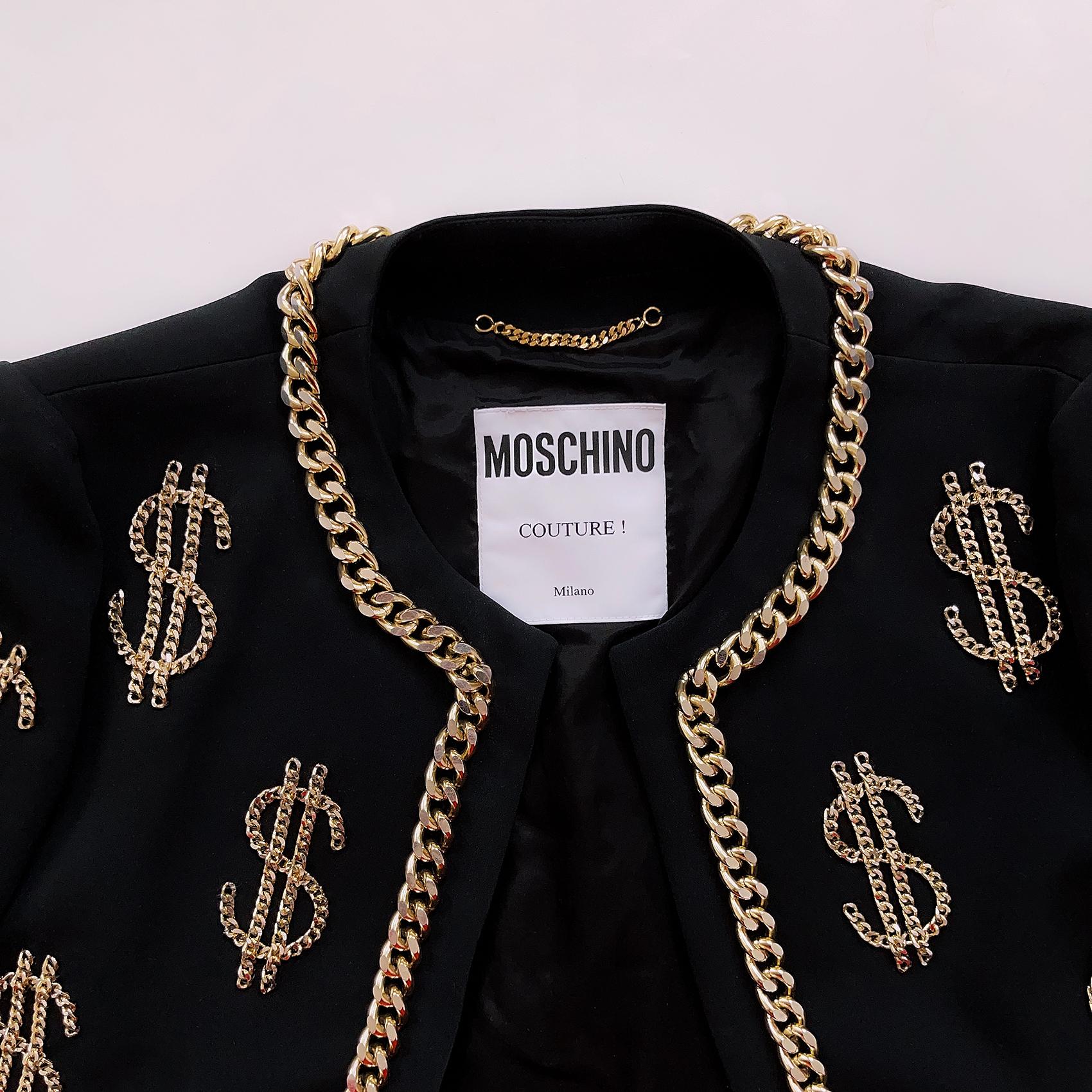 Iconique MOSCHINO Couture Dollar Sign Ensembe Black Dress Jacket Gold Chain Set  en vente 2