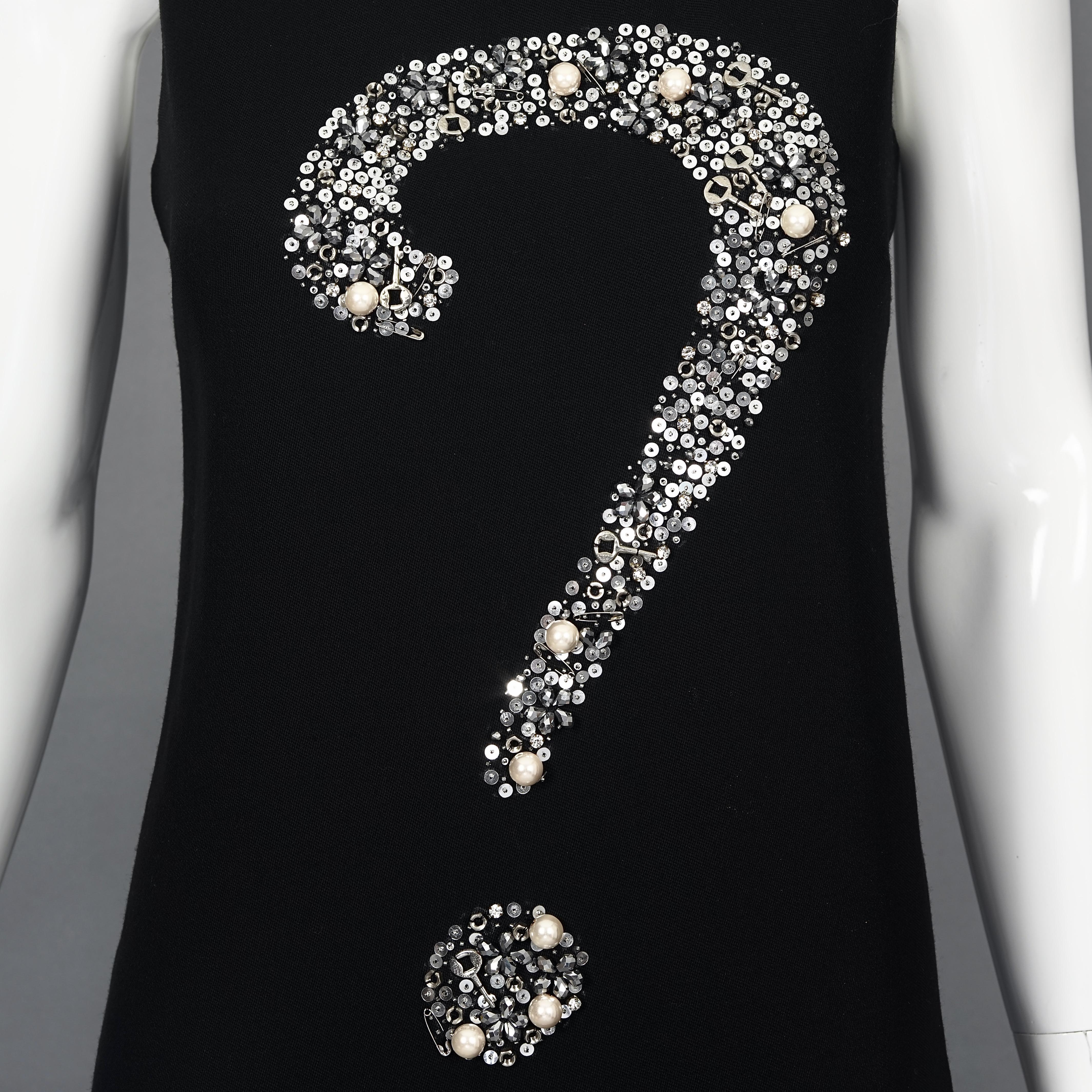 Iconic MOSCHINO Question Mark Embellished Dress In Excellent Condition In Kingersheim, Alsace