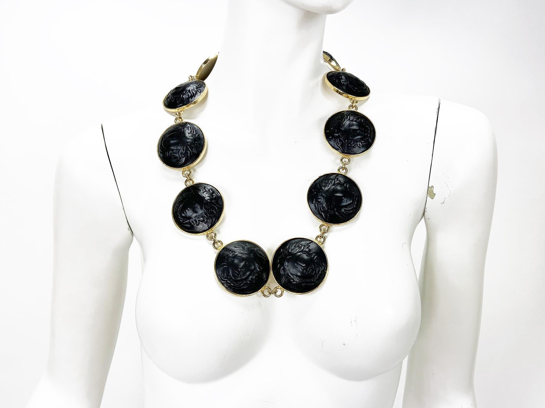Women's or Men's Iconic & New 1991 Gianni Versace Black Leather Gold Medusa Link Necklace / Belt  For Sale