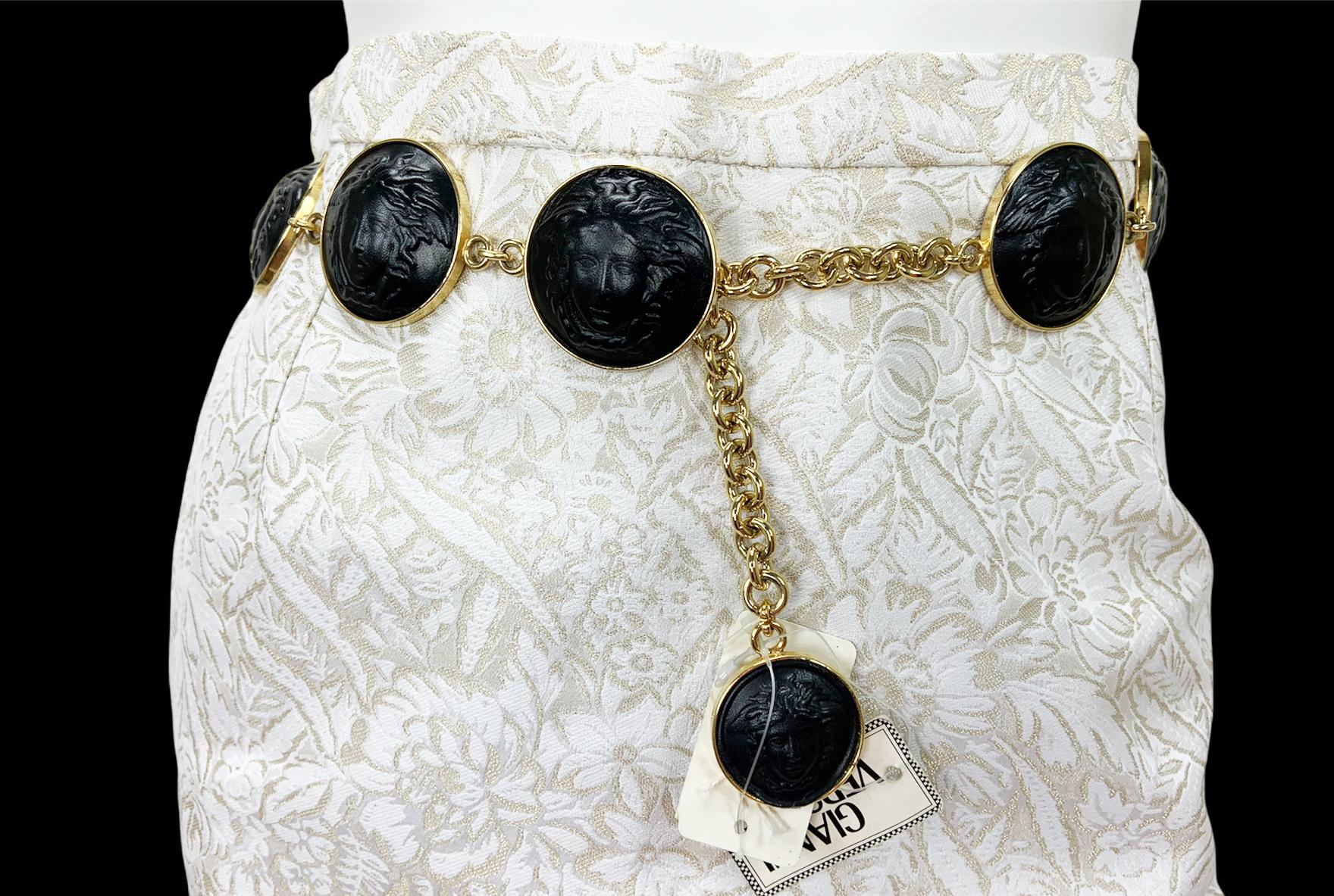 Iconic & New 1991 Gianni Versace Black Leather Gold Medusa Link Necklace / Belt  For Sale 4