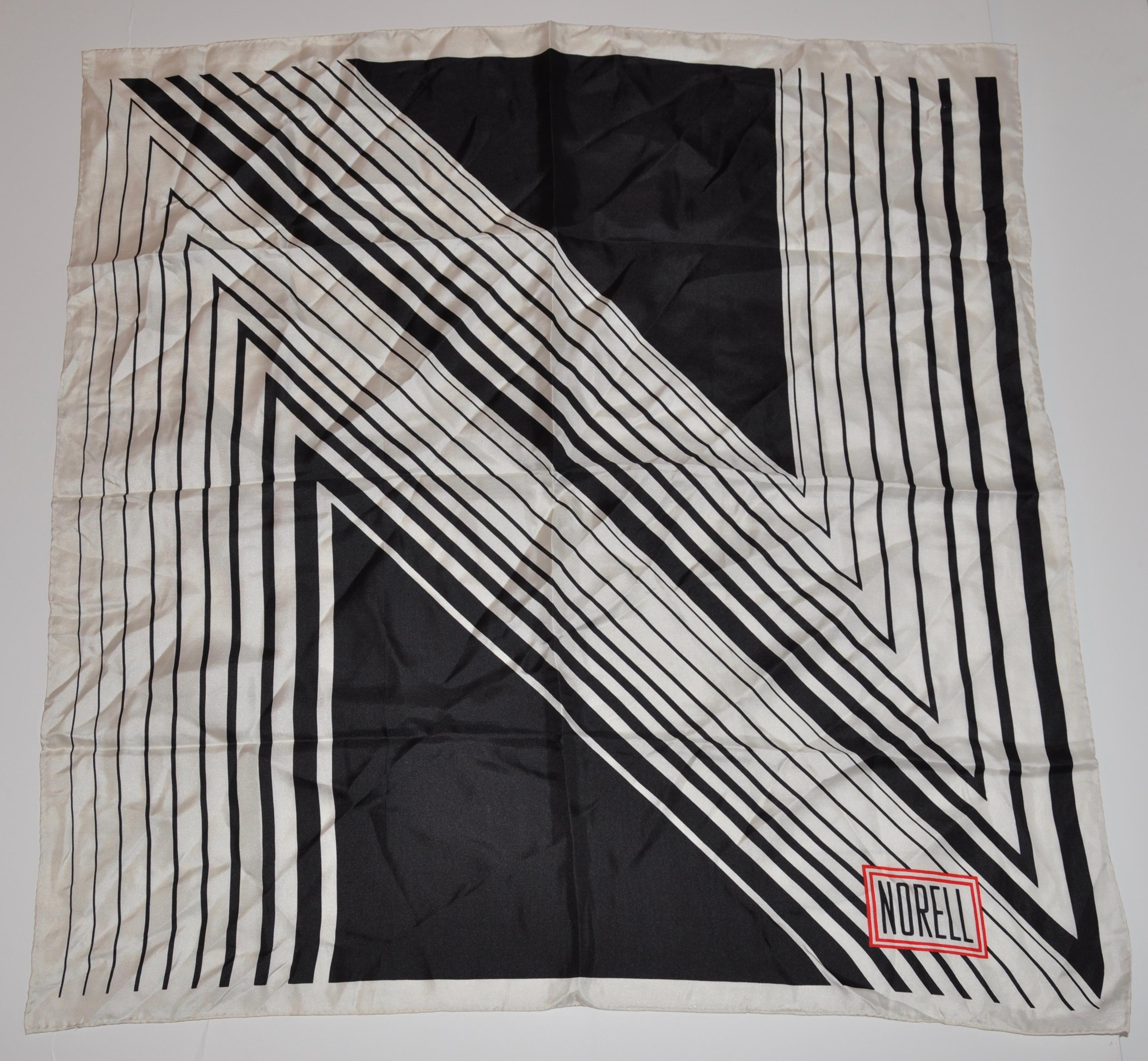 Norman Norell - Écharpe emblématique en soie noire et blanche Unisexe en vente
