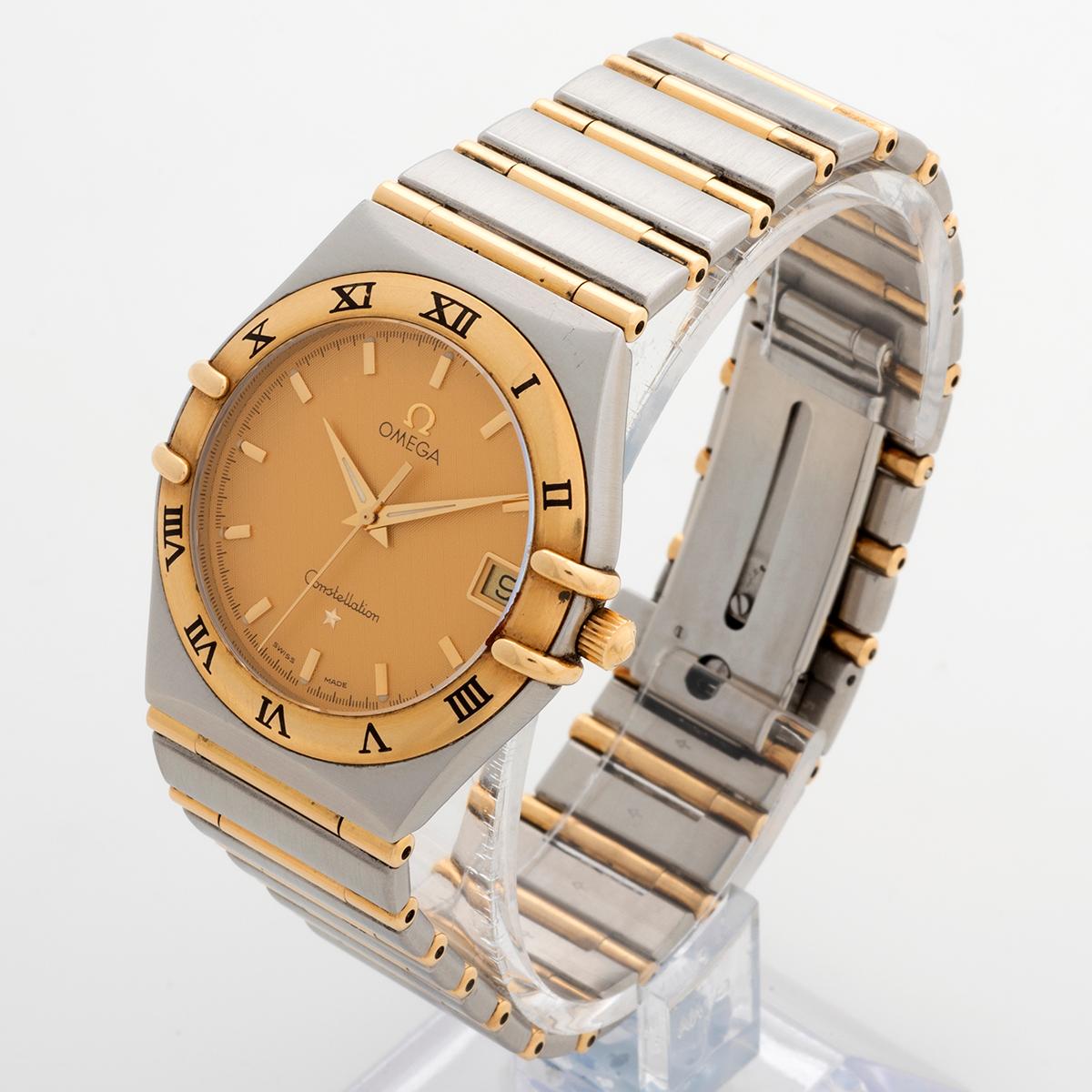 Iconic Omega Constellation Ref 396.12.01. 18ct Yellow Gold Case/Bracelet. c1995 In Good Condition For Sale In Canterbury, England