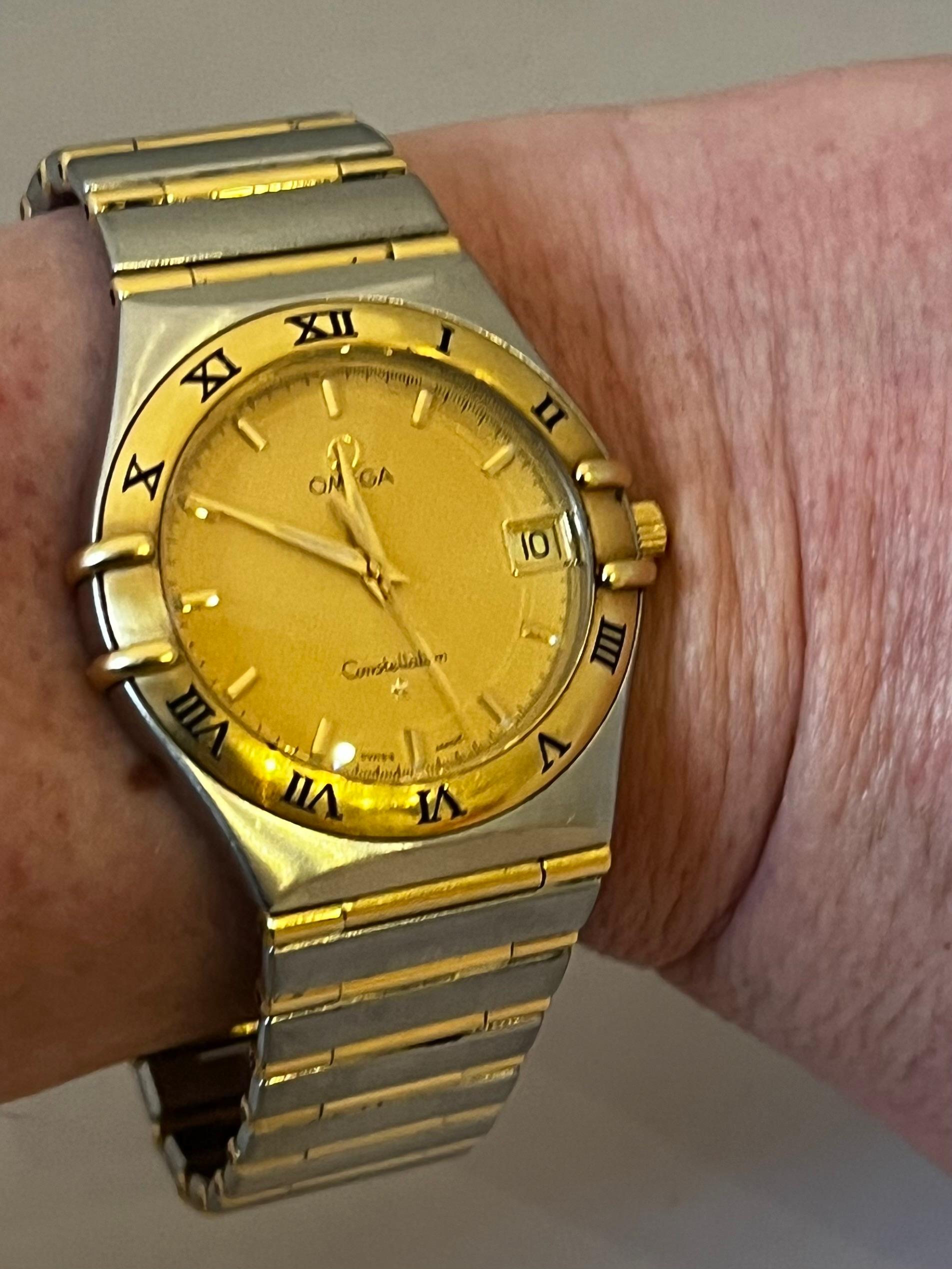 Iconic Omega Constellation Ref 396.12.01. 18ct Yellow Gold Case/Bracelet. c1995 For Sale 1