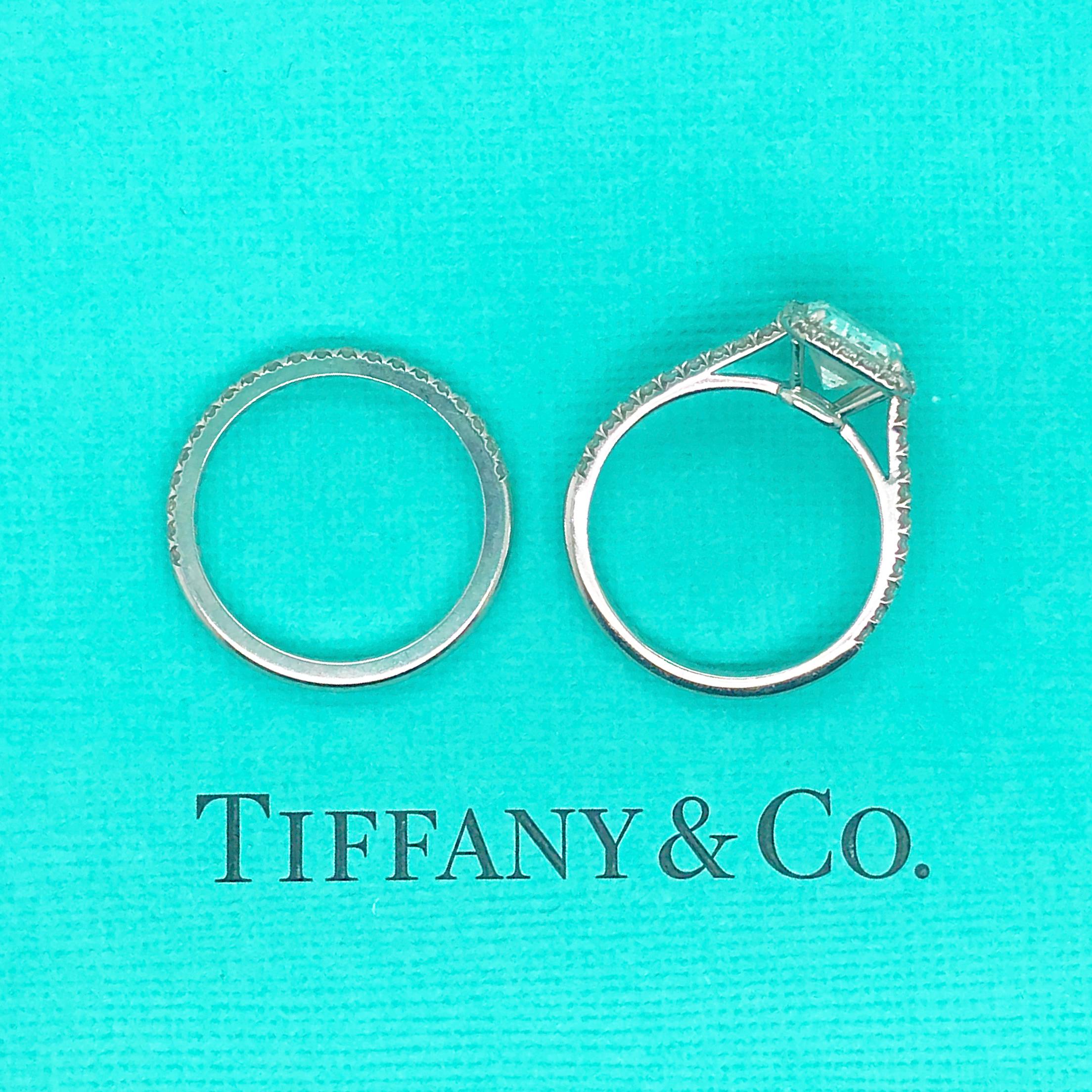 Iconic Original Tiffany & Co. Emerald Diamond Halo Platinum Ring 2 Carat 6