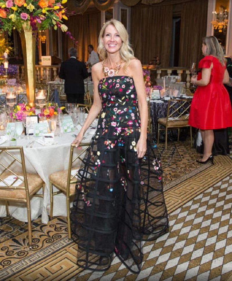 Iconic Oscar de la Renta 2015 Flower Embroidered Cage Corset Dress Gown US 8 For Sale 1