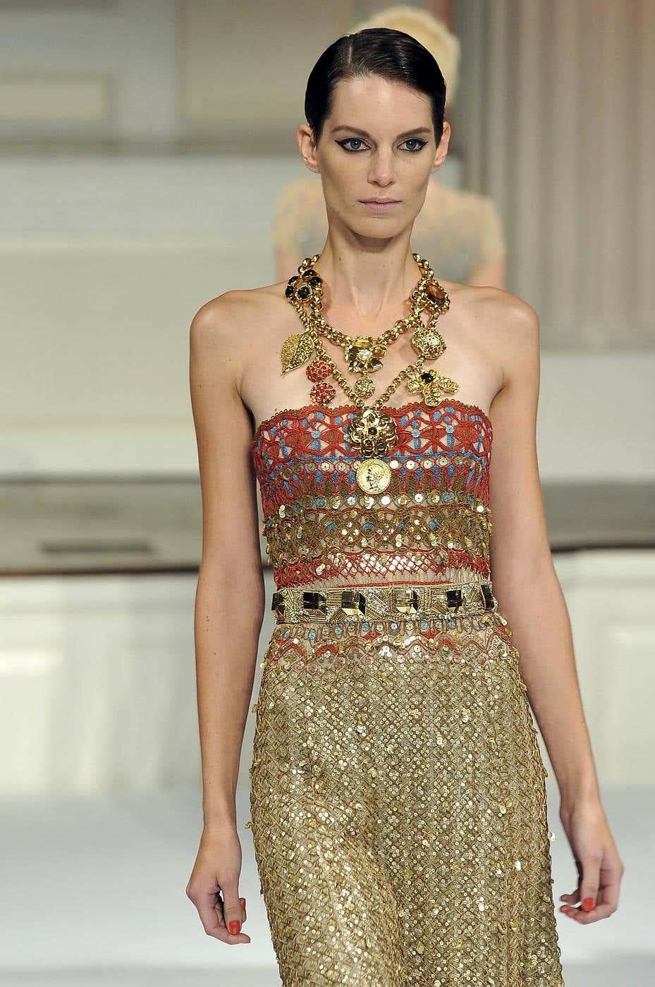 ICONIC OSCAR DE LA RENTA GOLD SEQUIN GOWN as seen on NICOLE and in The Museum 7