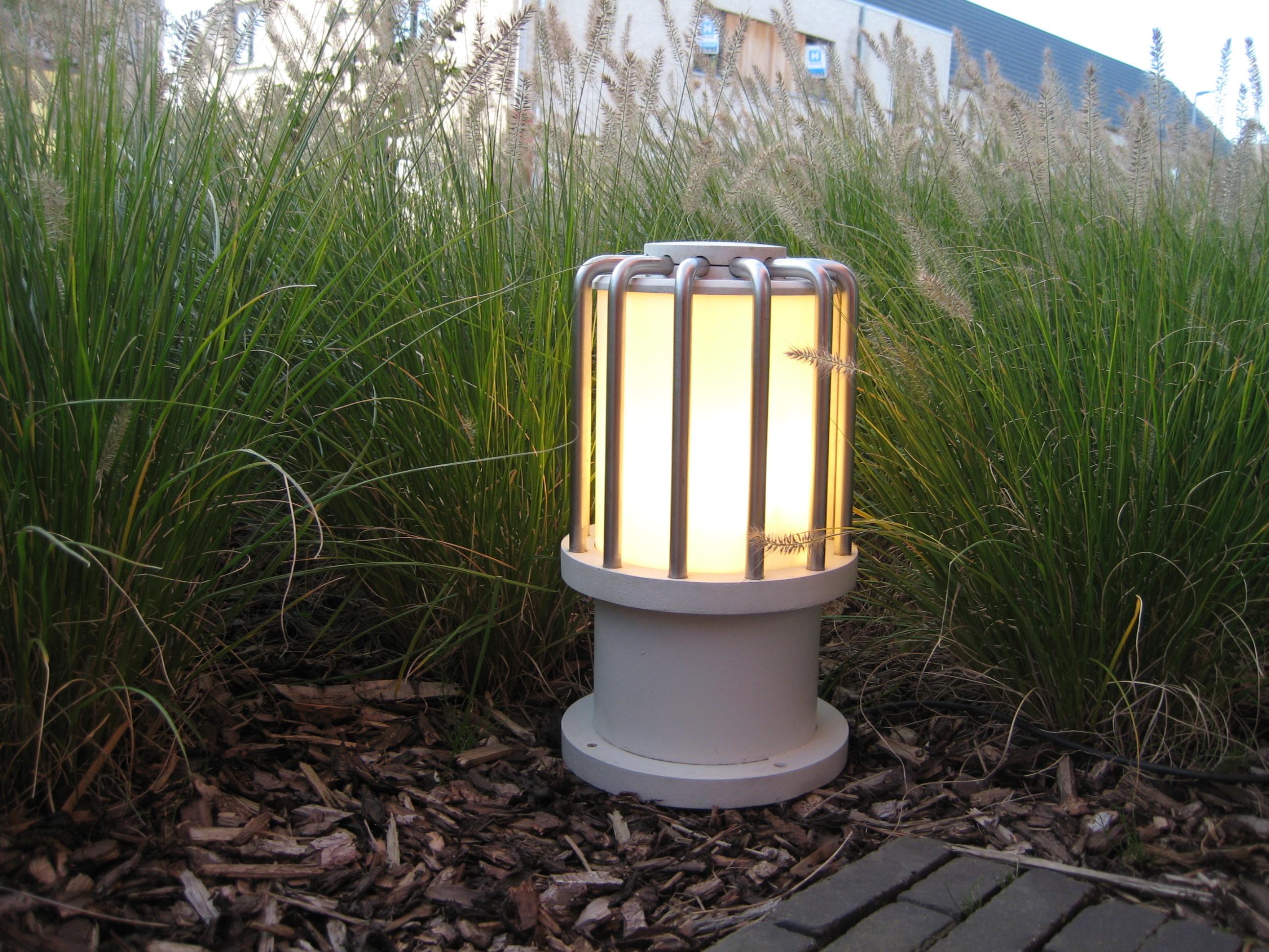 iconic outdoor lamp DZ220 alu/stainless steel/PC /set of 5 In Excellent Condition For Sale In Roeselare, BE