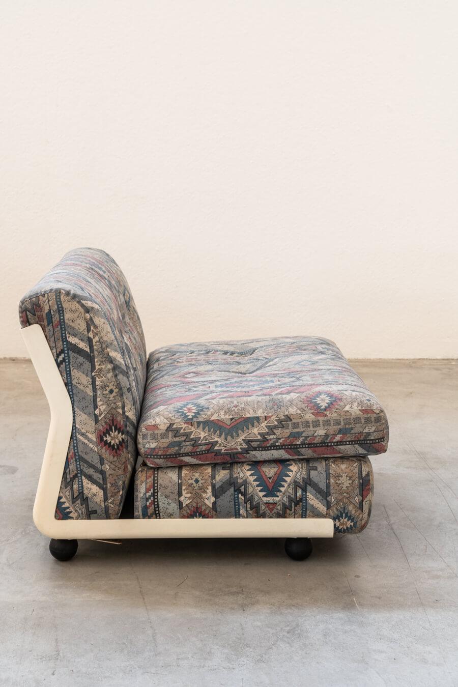 Fabric Iconic Pair of Amanta Armchairs by Mario Bellini - 1970s Italian Design Excellen For Sale