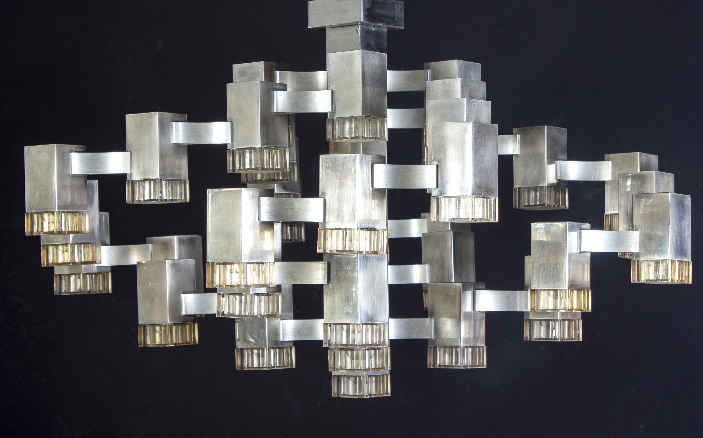 Iconic Pair of Cubic Gaetano Sciolari Chandelier, Italy, 1970 In Good Condition In Rome, IT