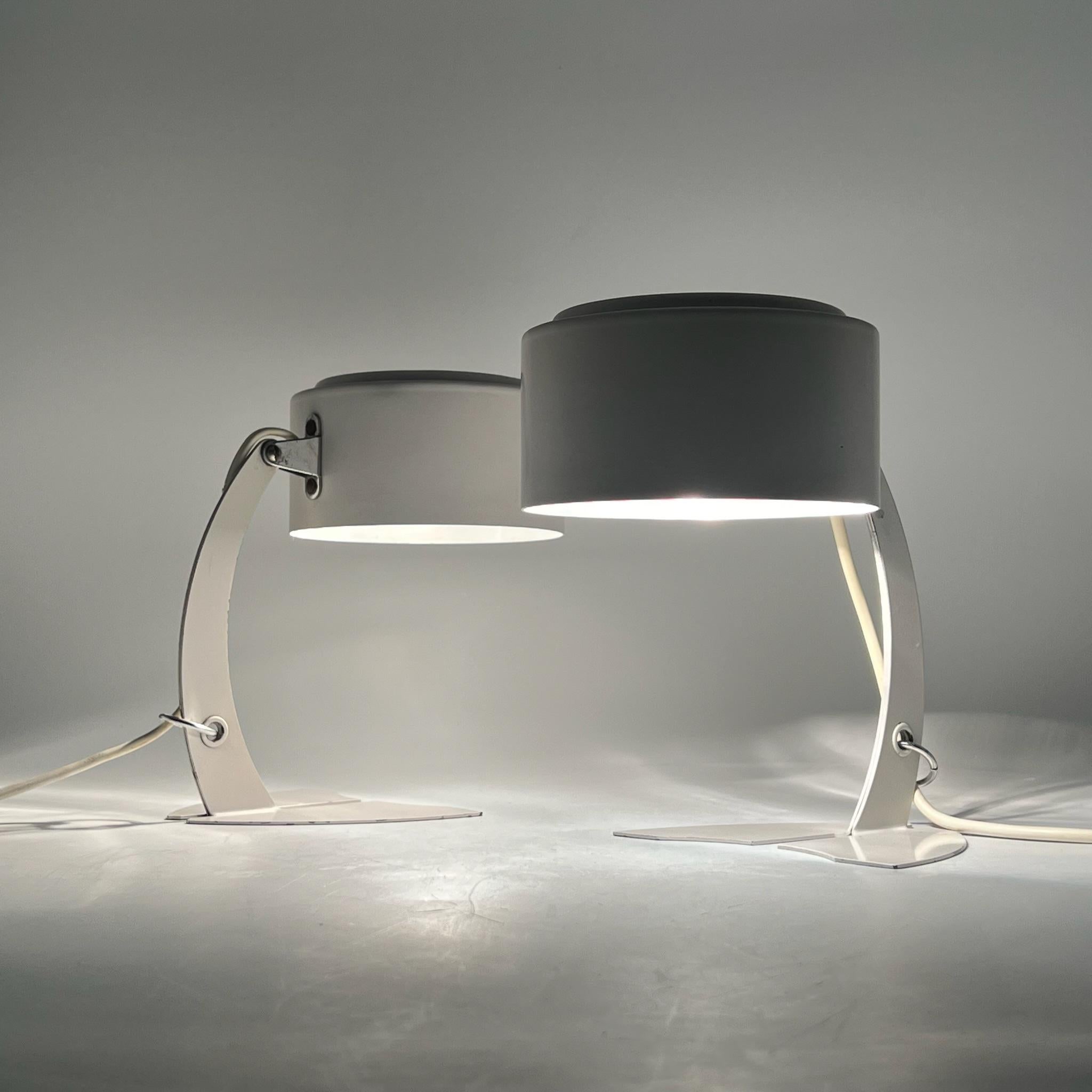 Iconica coppia di lampade da tavolo Targetti Sankey - Illuminazione italiana d'avanguardia degli anni '70 in vendita 2