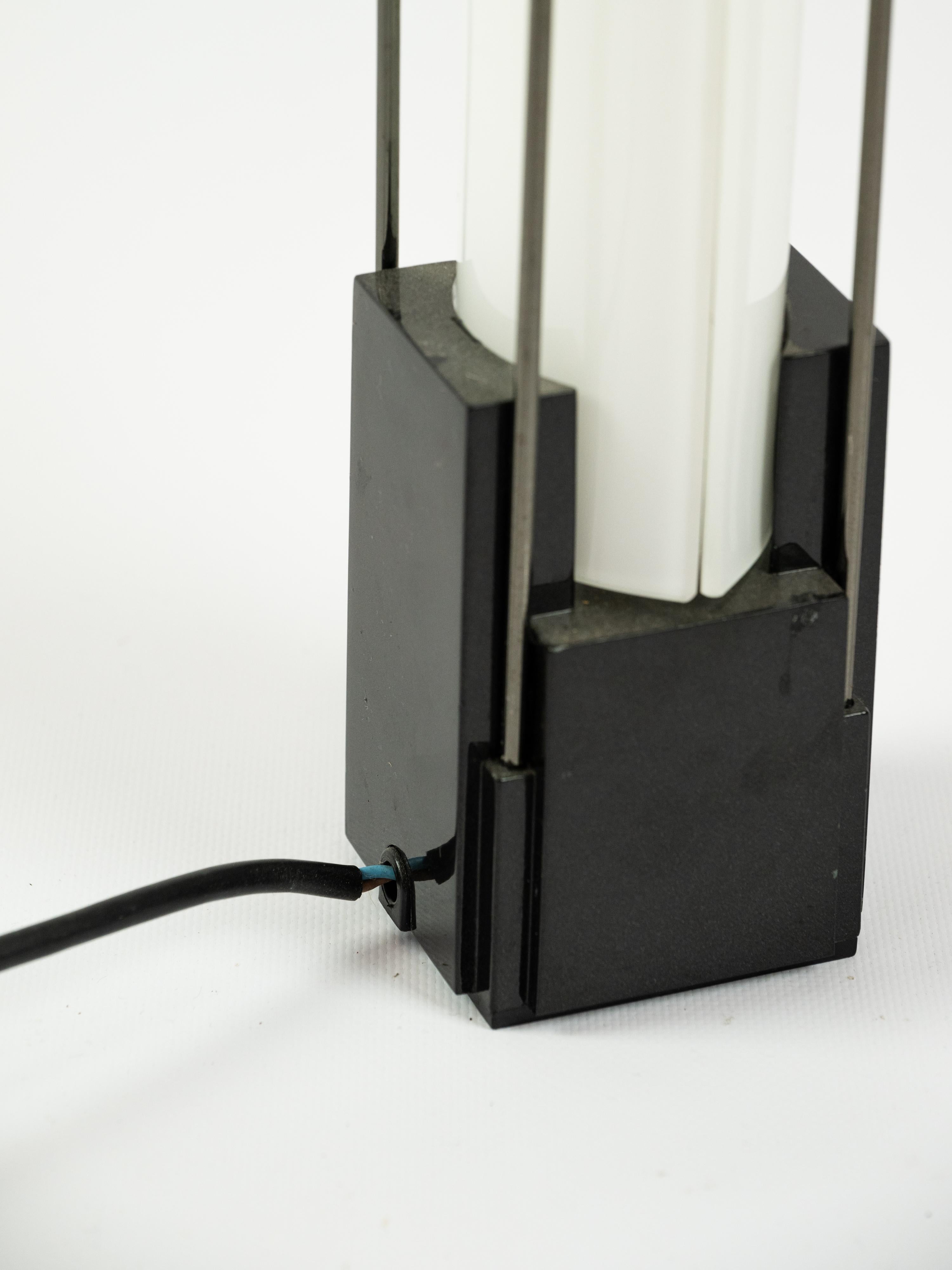 Iconic Palio table Lamp design by Perry A. King & Santiago Miranda for Arteluce For Sale 10