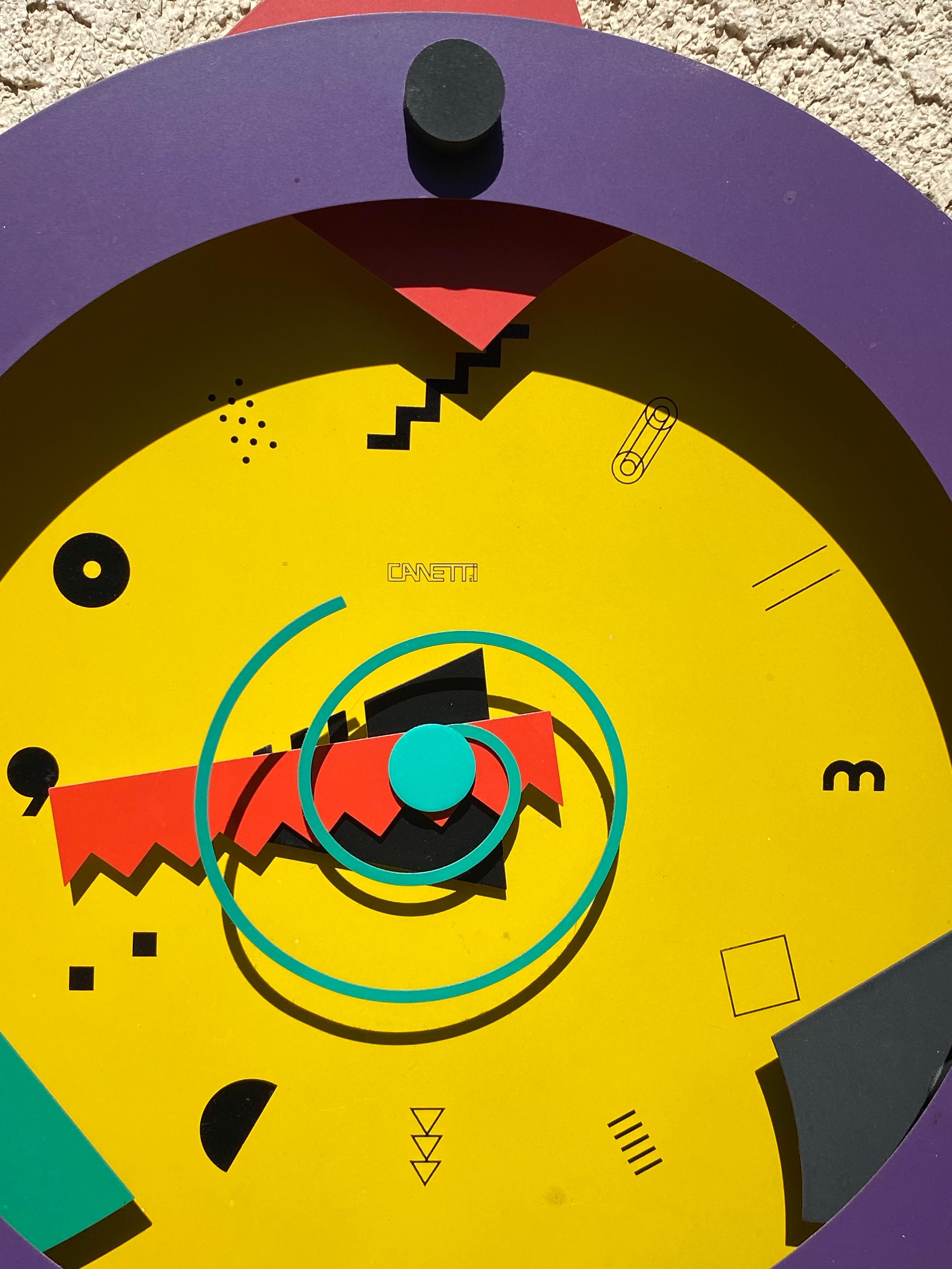 Icónico Reloj de Pared Postmoderno de los 80 