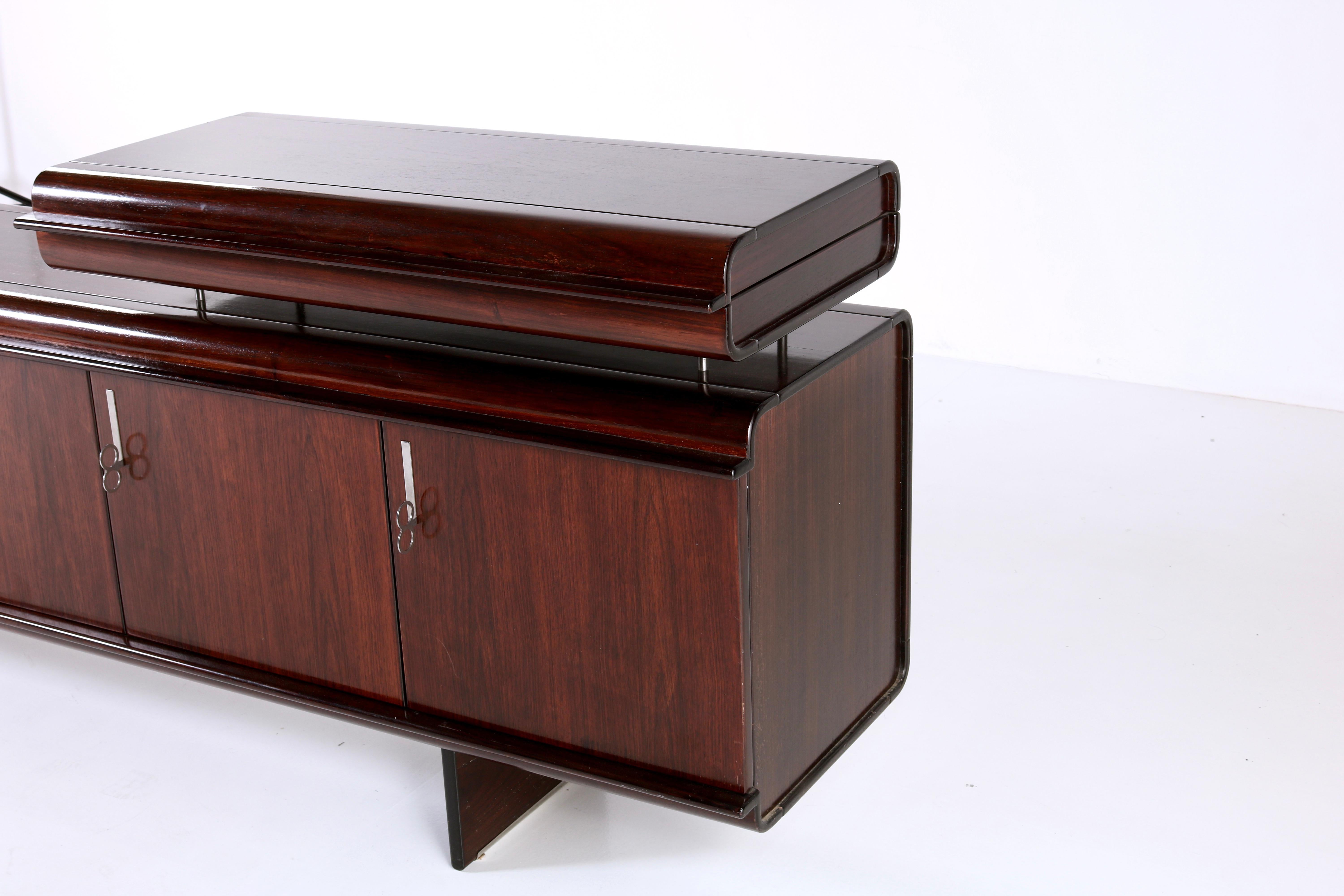 L'iconica credenza Pellicano di Introini per Saporiti, design italiano di metà secolo in vendita 3