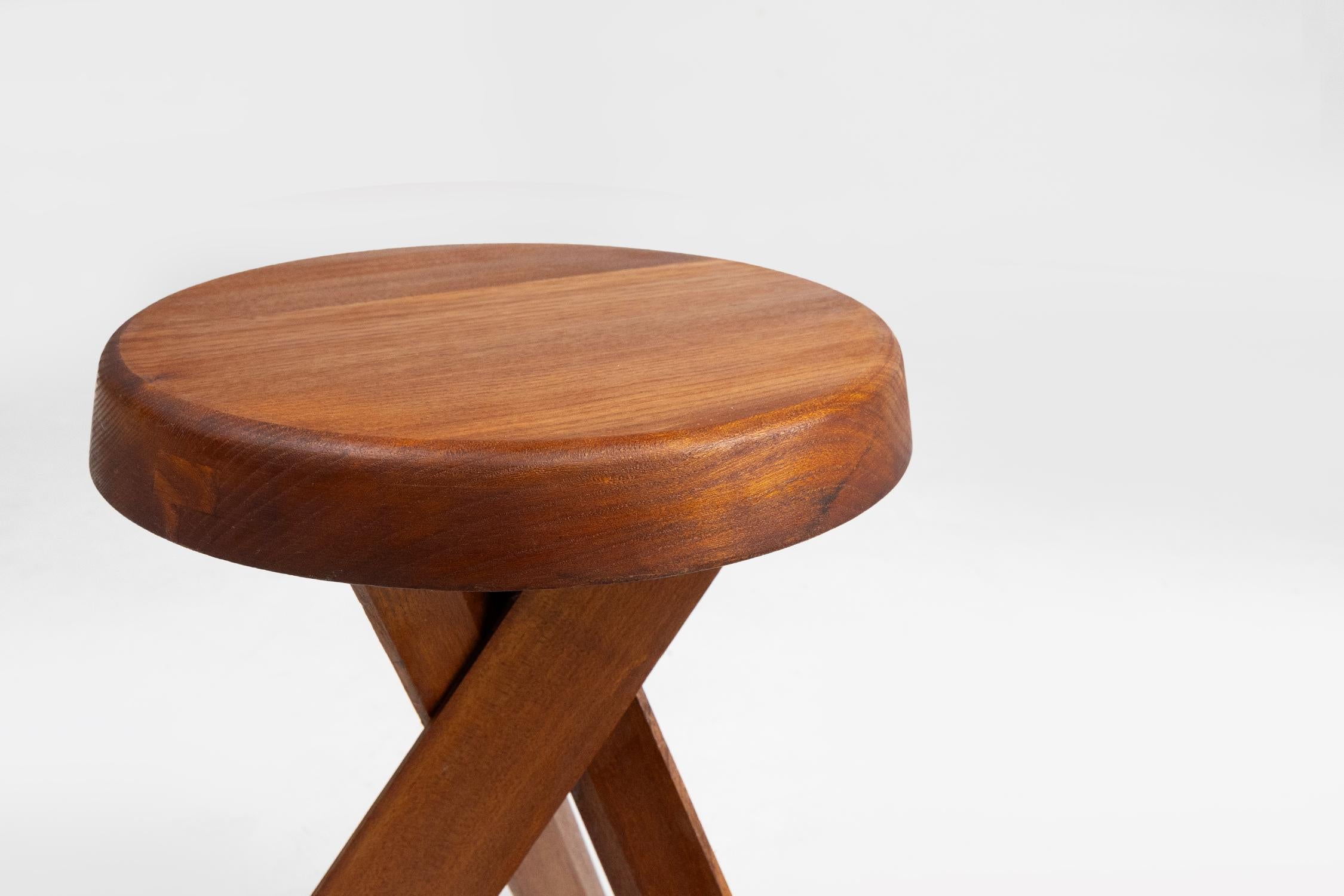 Ikonischer Pierre Chapo Modell S31 Hocker aus Ulmenholz, Frankreich 1974 im Angebot 1
