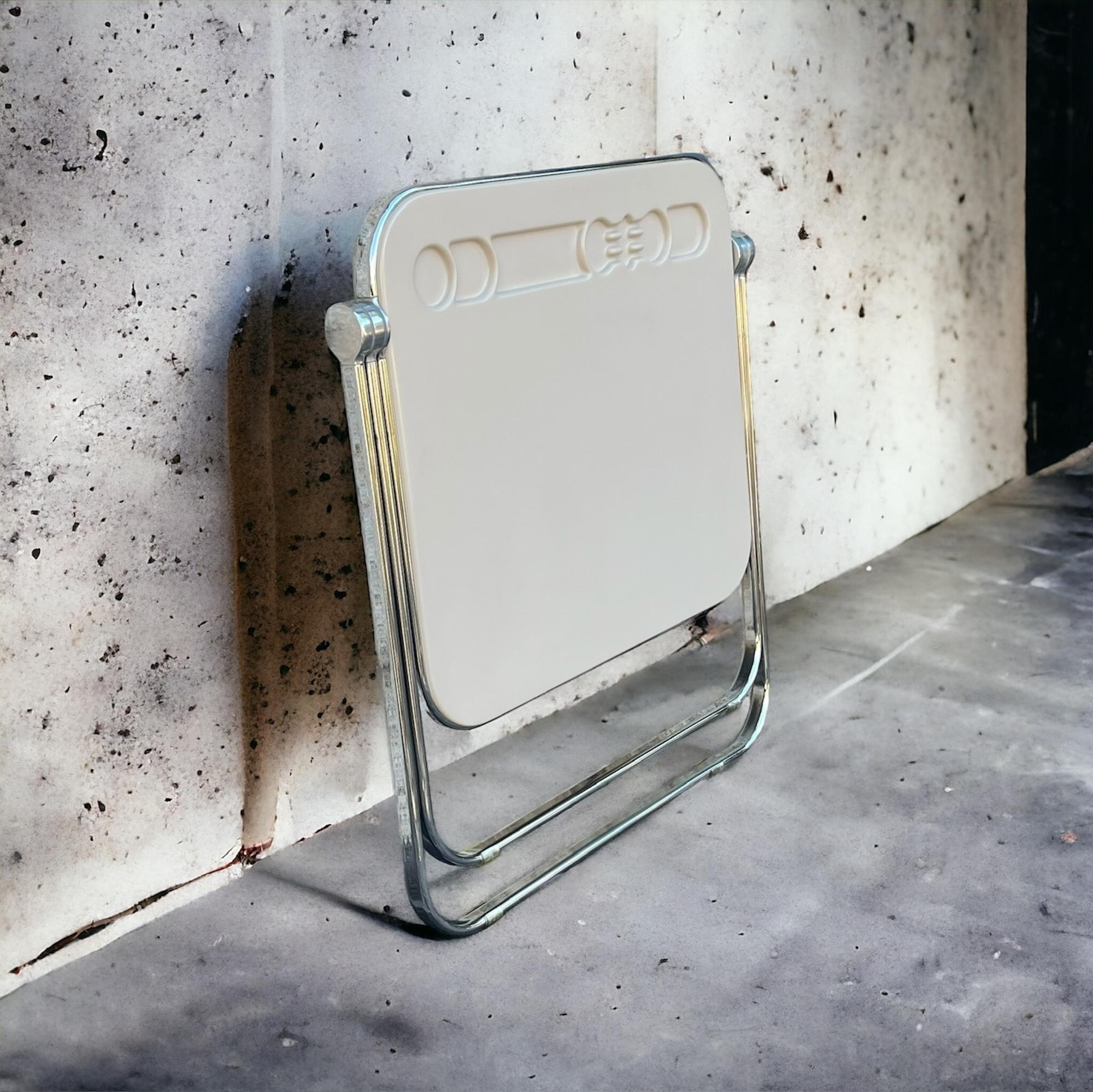 Italian Iconic 'Platone' Foldable Writing Table - Giancarlo Piretti for Anonima Castelli