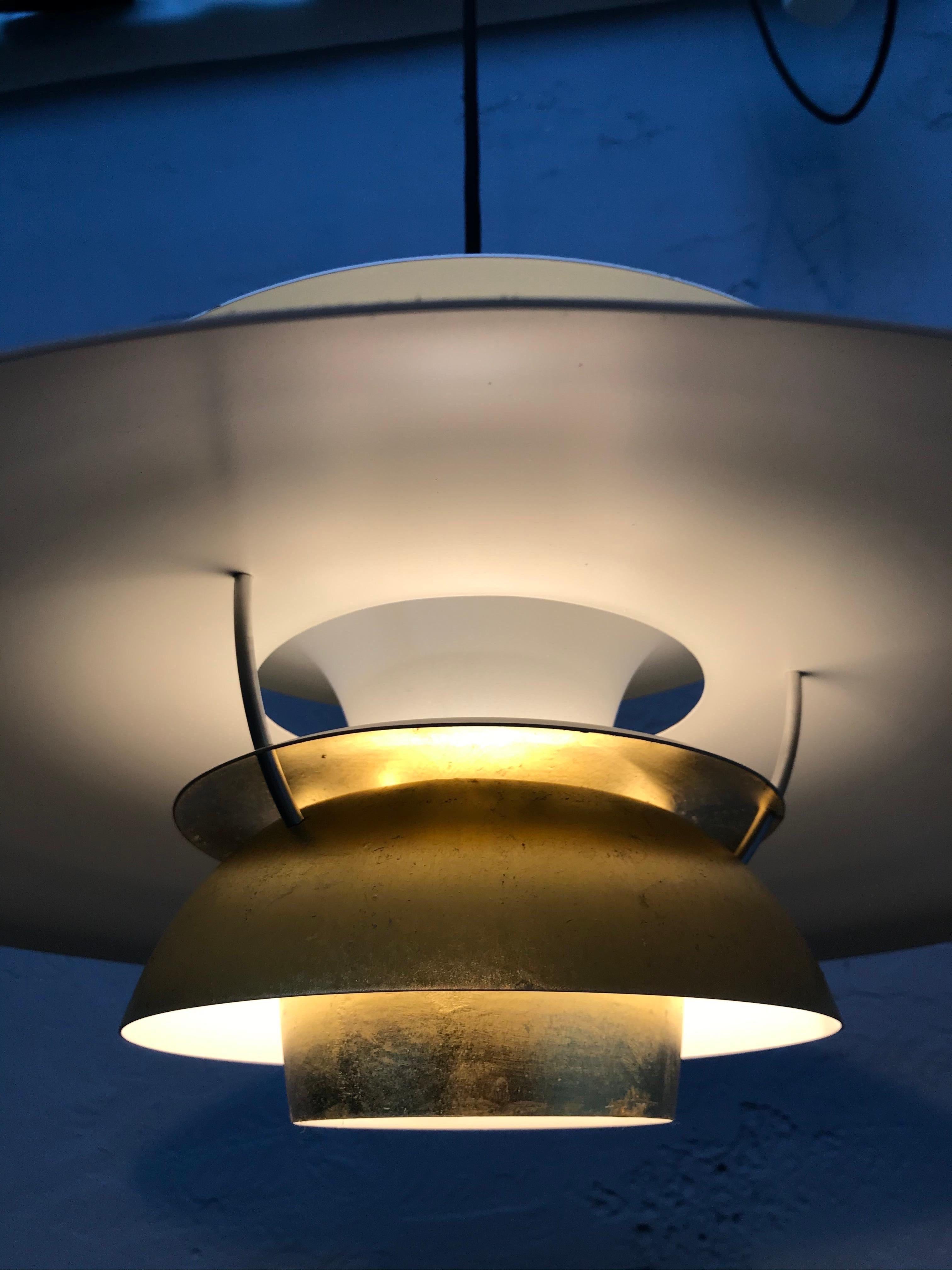 Late 20th Century Iconic Poul Henningsen PH 5 Chandelier Pendant Lamp in 24-Carat Gold Leaf