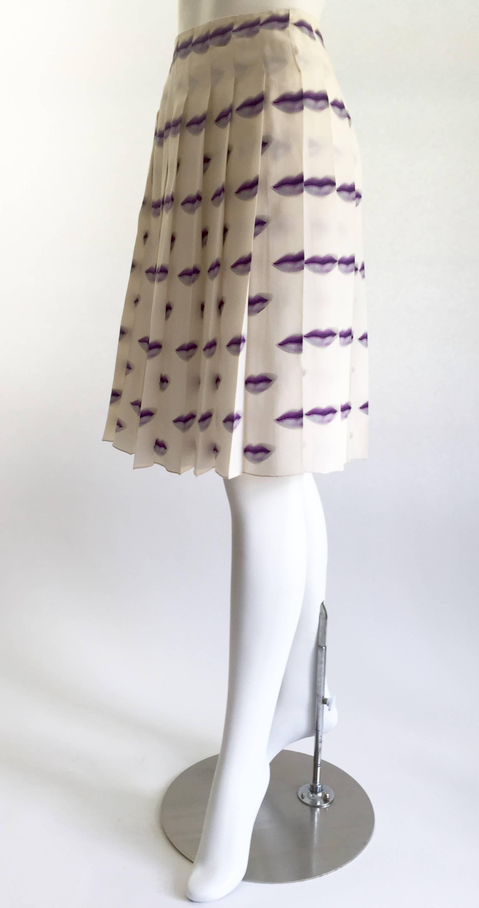 Women's Iconic Prada Purple Lip Print Pleated Skirt Runway, Spring 2000 For Sale