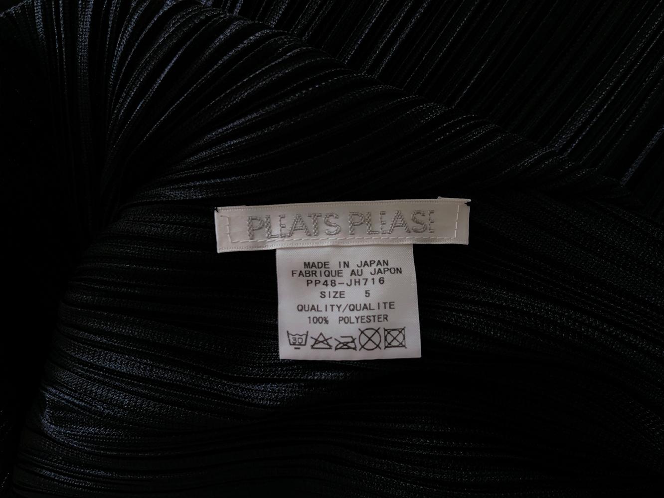 Iconico Raro ISSEY MIYAKE PLEATS Please Scorpio Dress Nero Scultoreo Drammatico in vendita 6