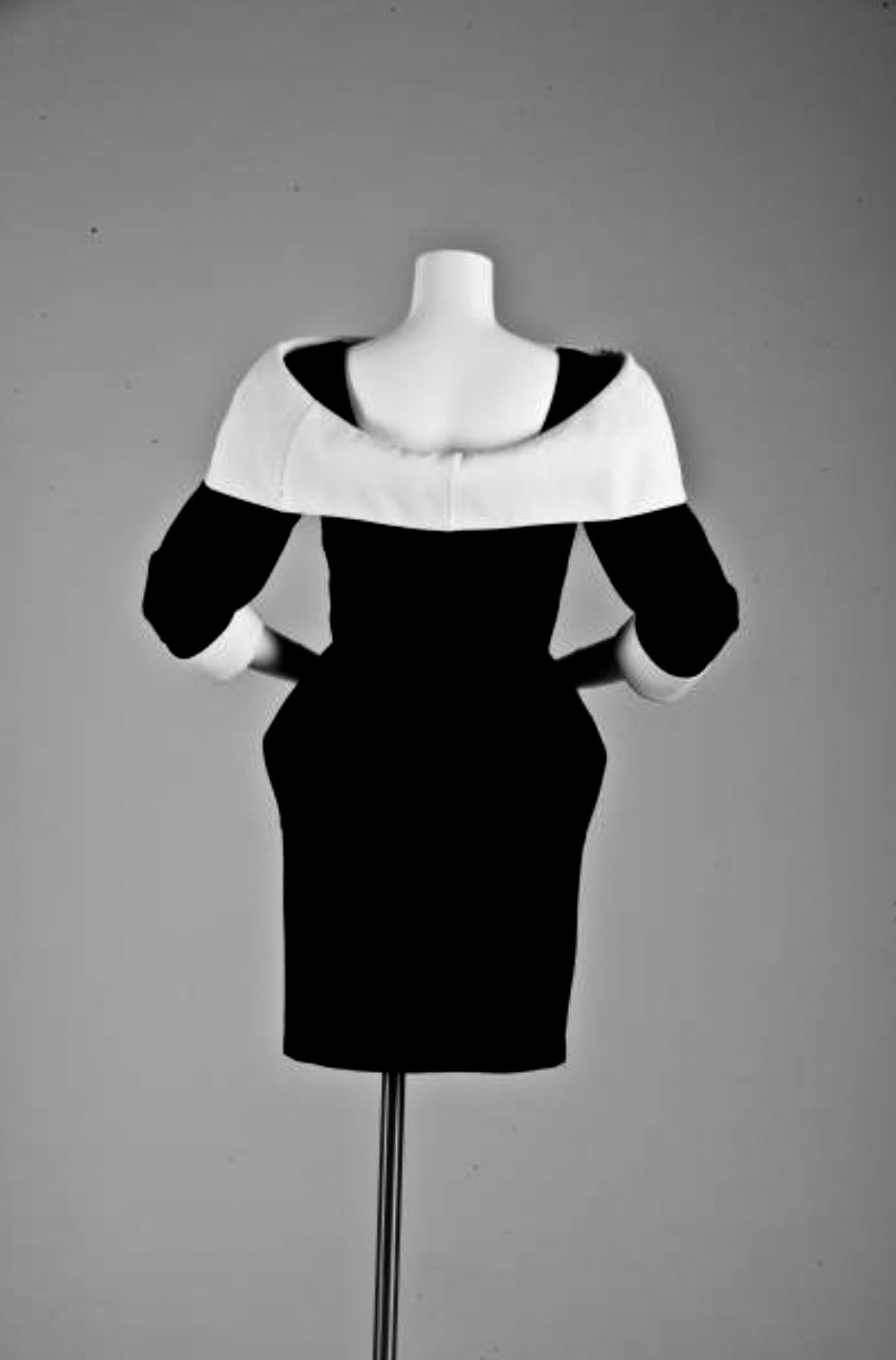 Women's Iconic Rare Thierry Mugler SS 1996 Museum Black White