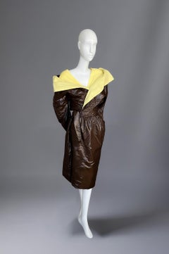 Iconic Rare Thierry Mugler Fall/Winter 1984 Dramatic Vinyl  Wrap Coat