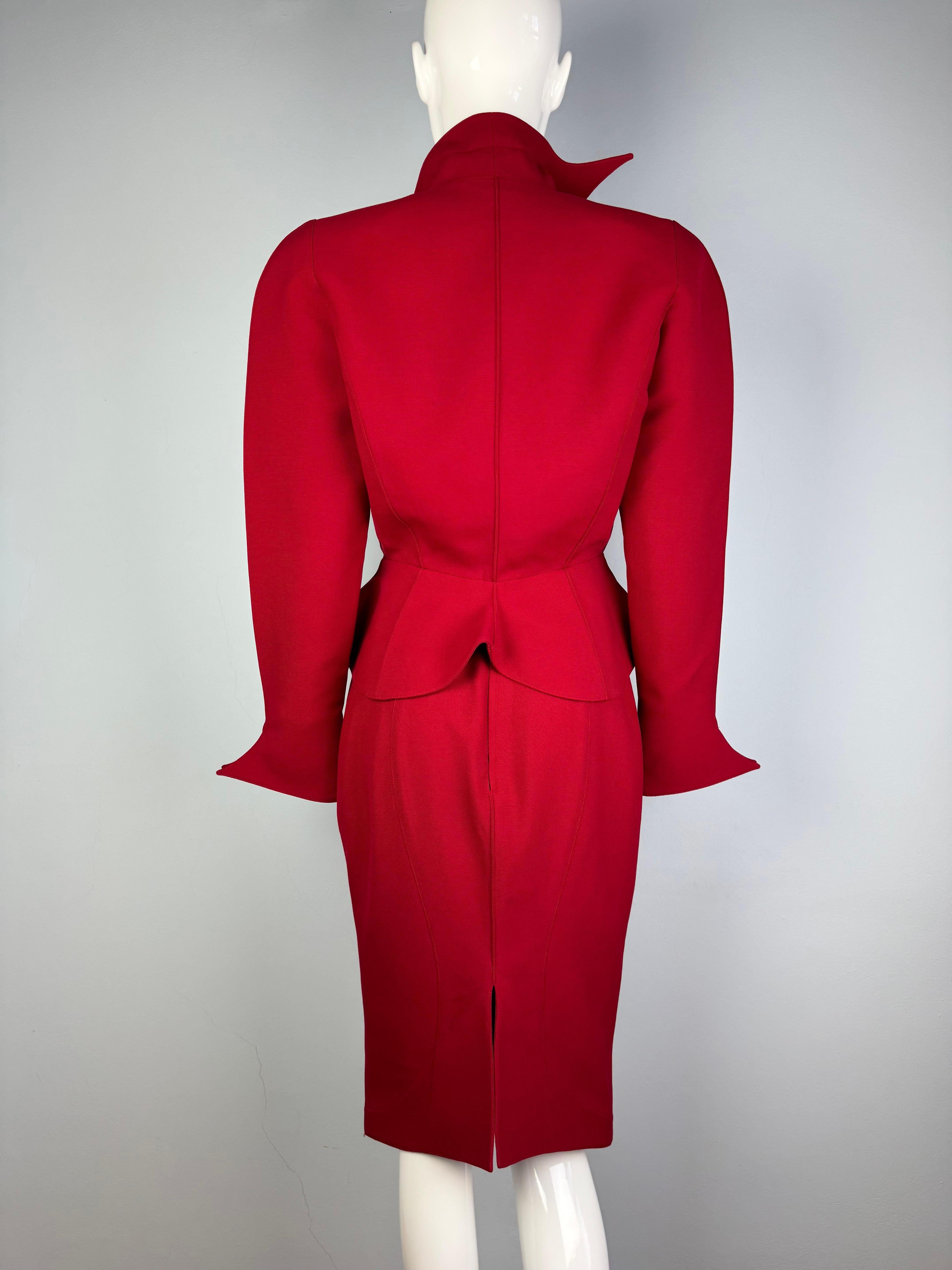 Icone rouge Thierry Mugler Les Infernales FW 1988 Costume de vampire Pour femmes en vente