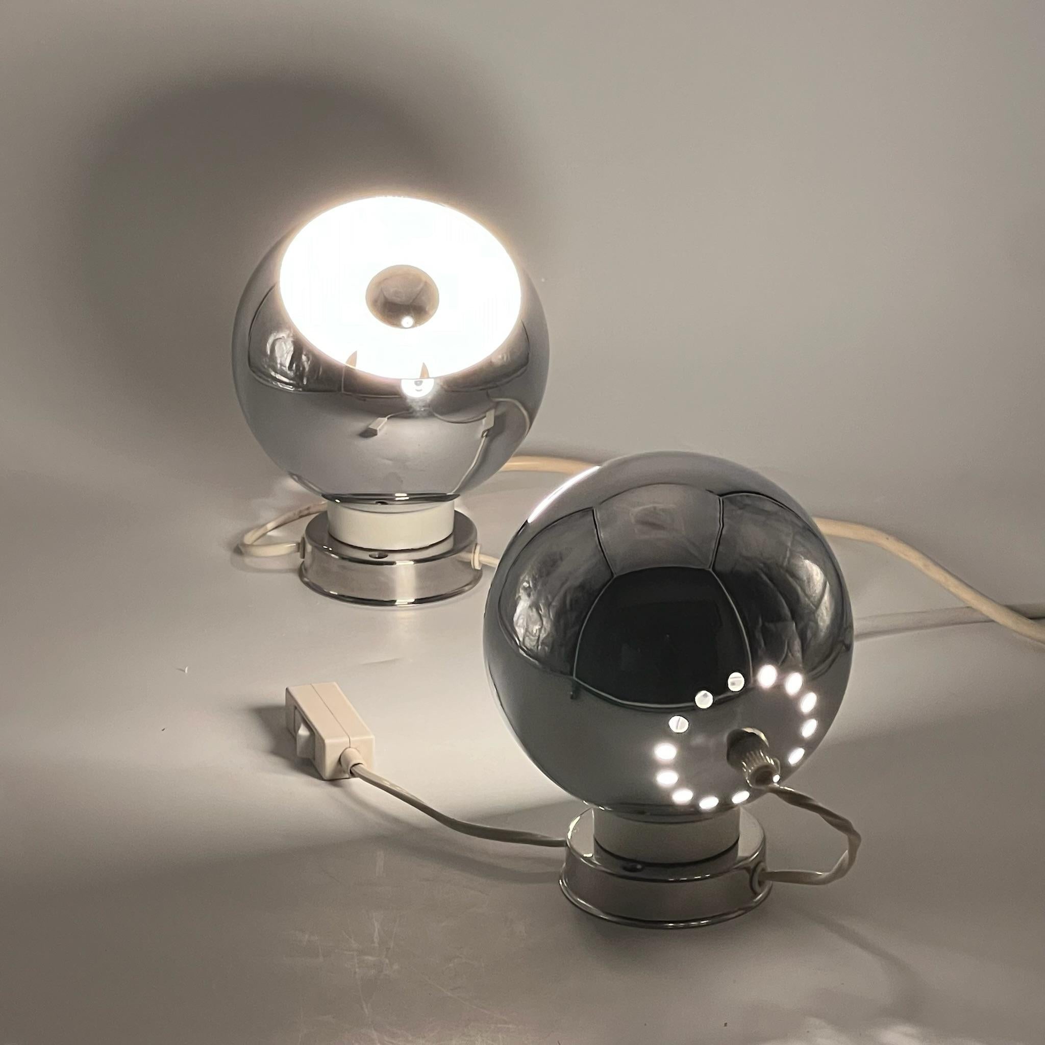 Iconic Reggiani 'Eyeball' Lamps 60s - Pair of Vintage Masterpieces - Set of 2 For Sale 4